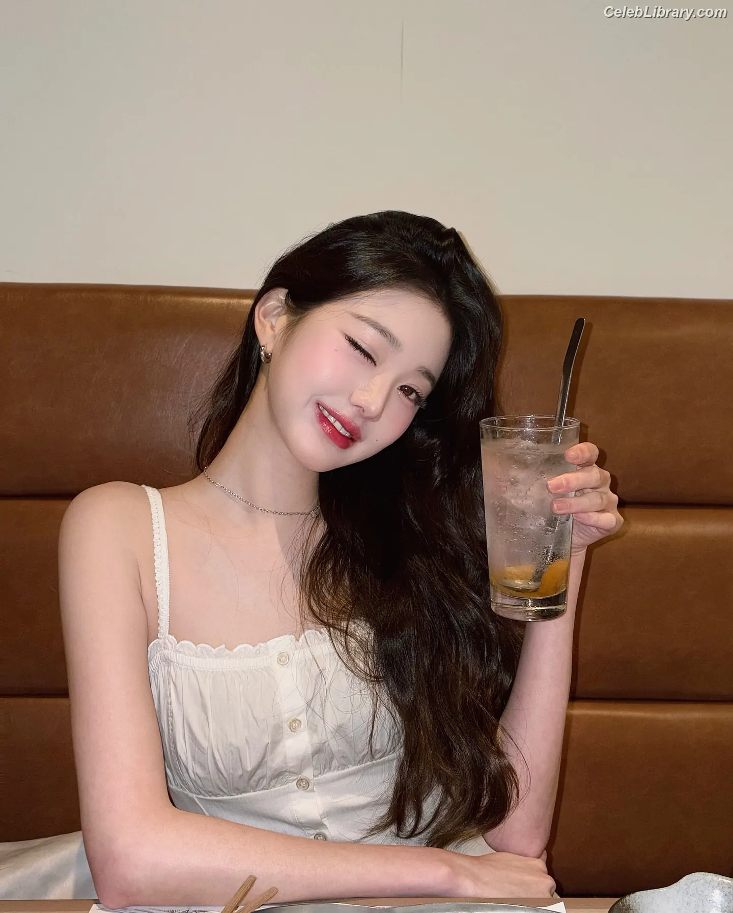 Jang Won-young  장원영 WONYOUNG photo 2 of 5845