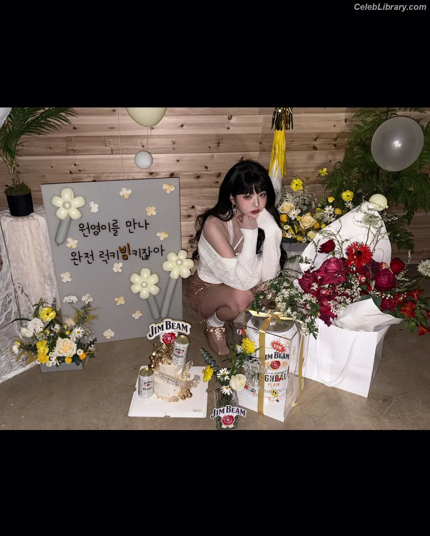 Jang Won-young 장원영 WONYOUNG photo 11 of 5845