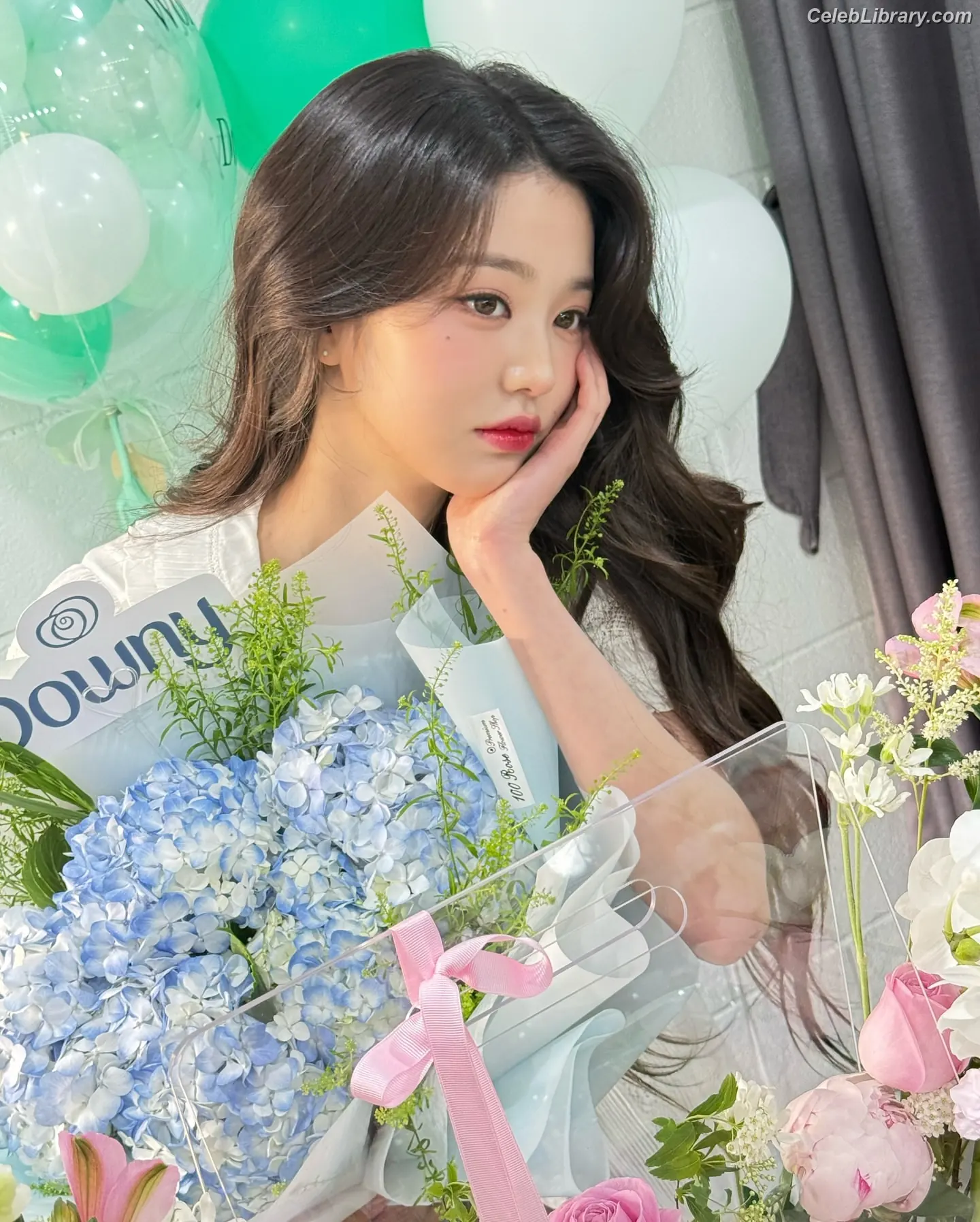 Jang Won-young 장원영 WONYOUNG photo 13 of 5845