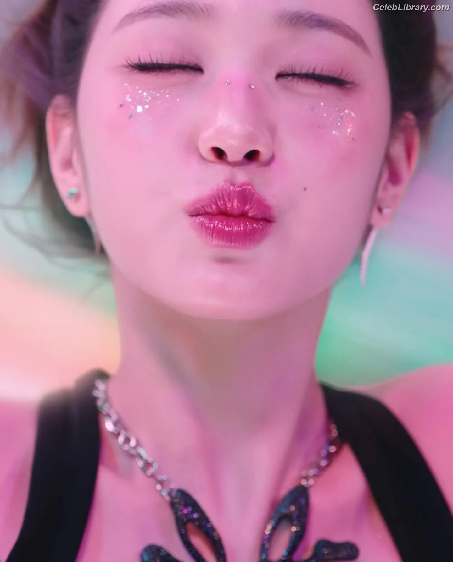 Jang Won-young 장원영 WONYOUNG photo 3 of 5845