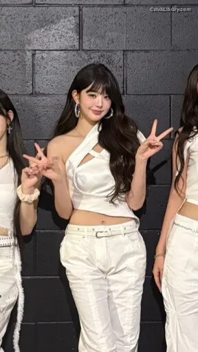 Jang Won-young 장원영 WONYOUNG photo 16 of 5845
