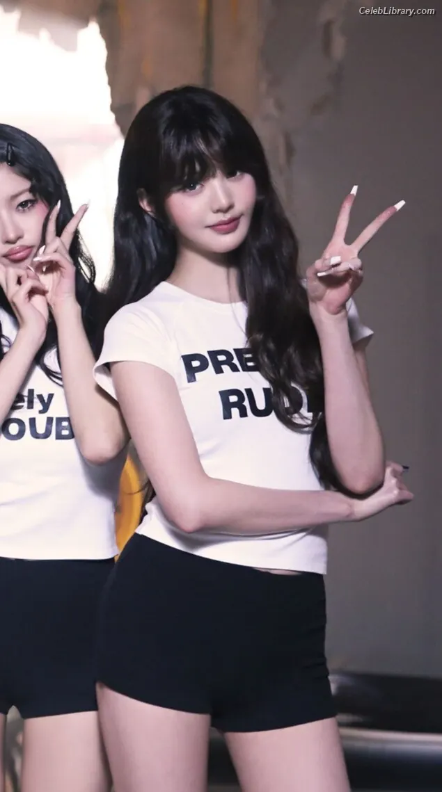 Jang Won-young 장원영 WONYOUNG photo 18 of 5845