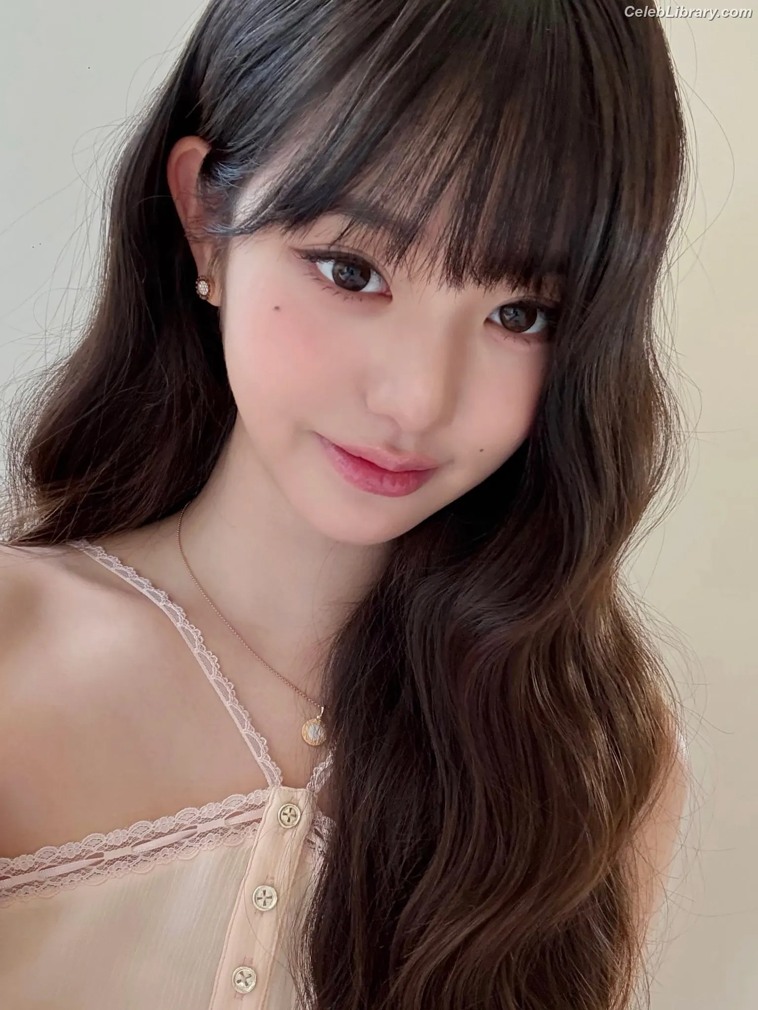 Jang Won-young 장원영 WONYOUNG photo 12 of 5845