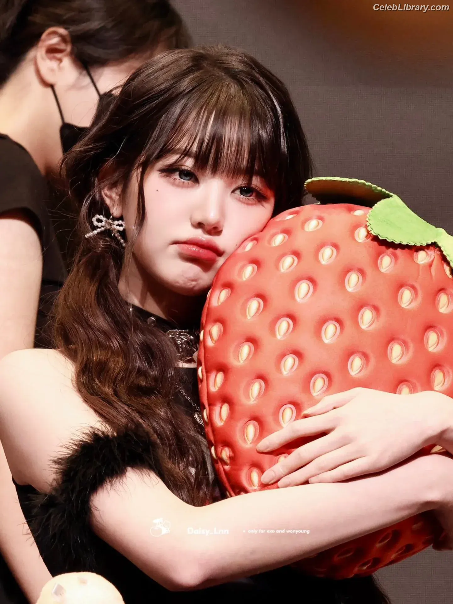 Jang Won-young 장원영 WONYOUNG photo 10 of 5845