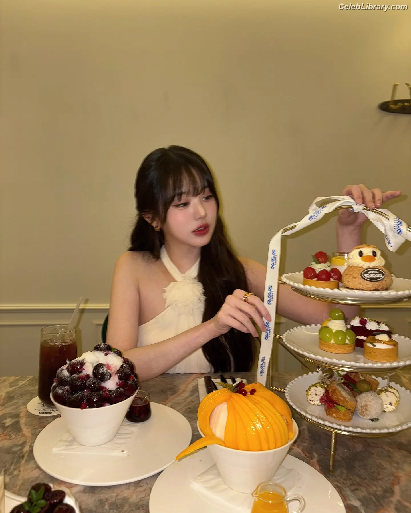 Jang Won-young  장원영 WONYOUNG photo 24 of 5845