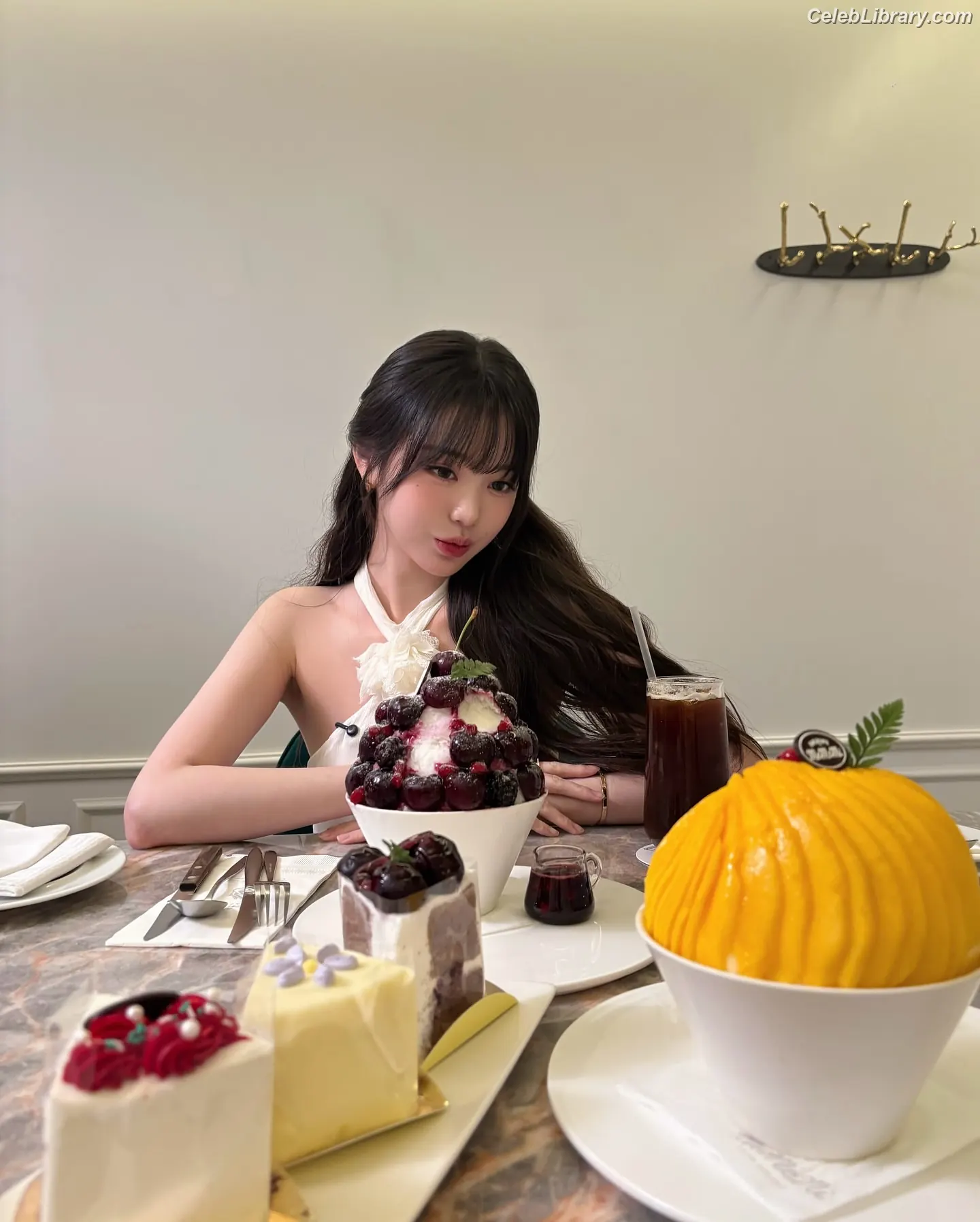 Jang Won-young  장원영 WONYOUNG photo 12 of 5845