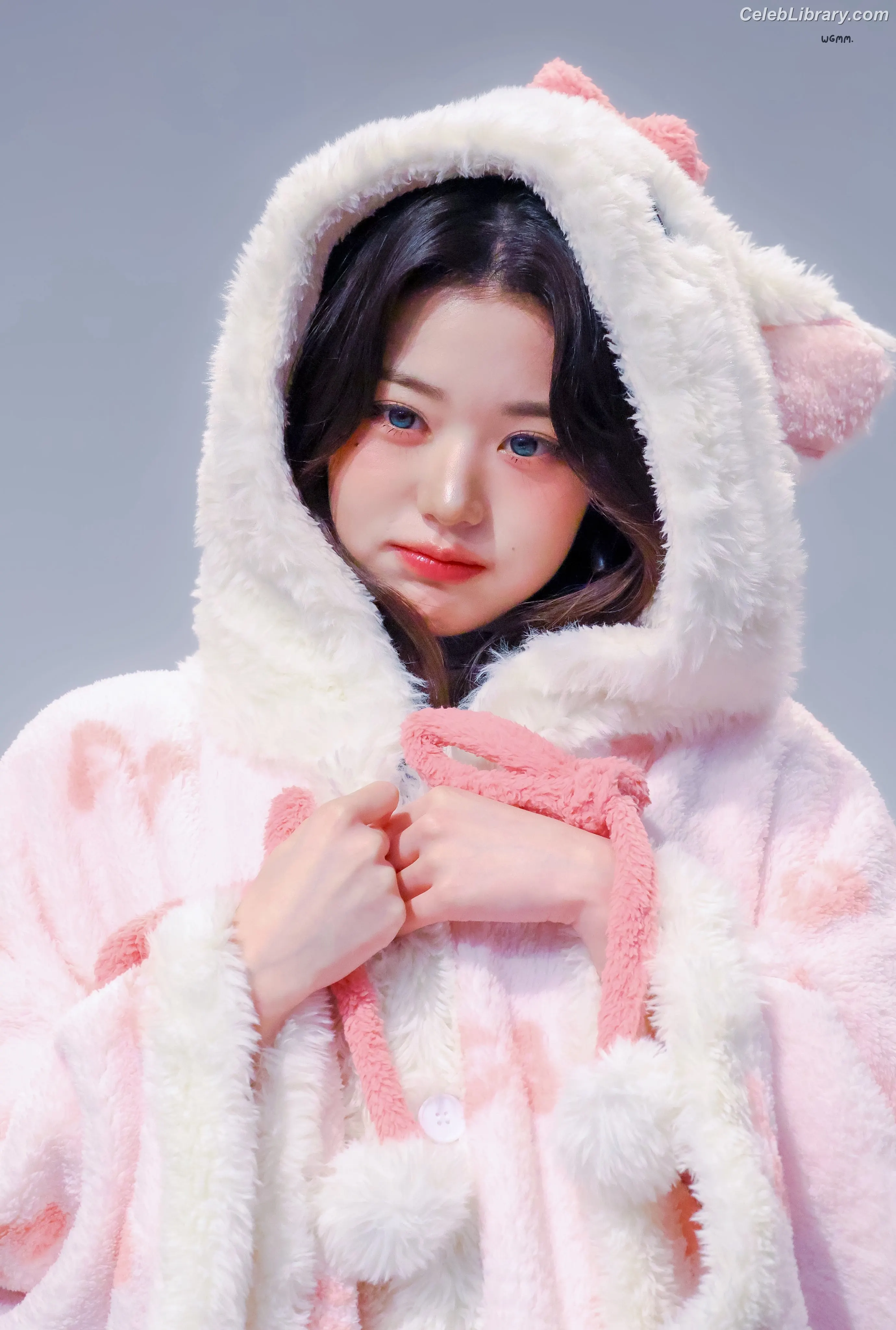 Jang Won-young  장원영 WONYOUNG photo 2 of 5845