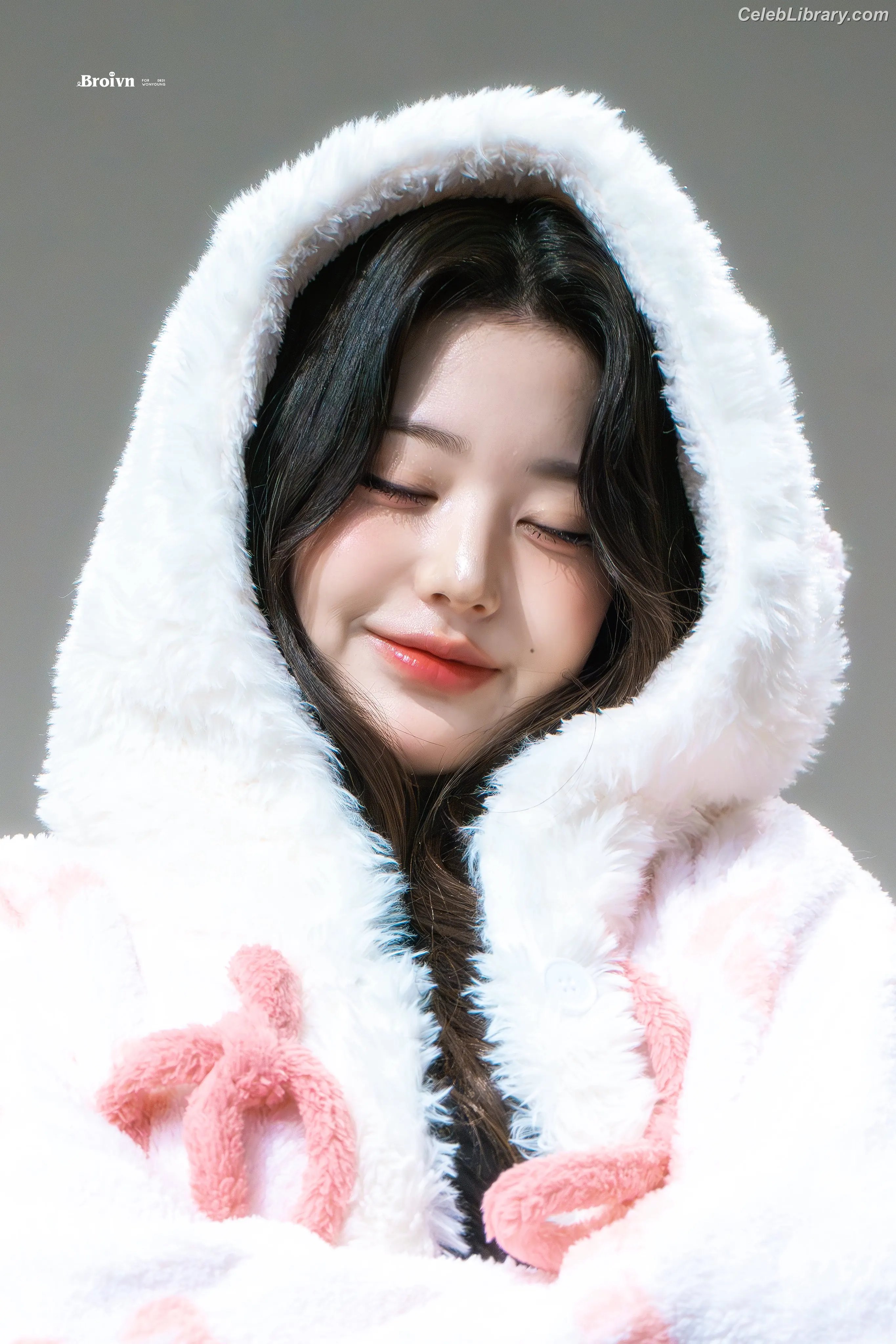 Jang Won-young  장원영 WONYOUNG photo 17 of 5845
