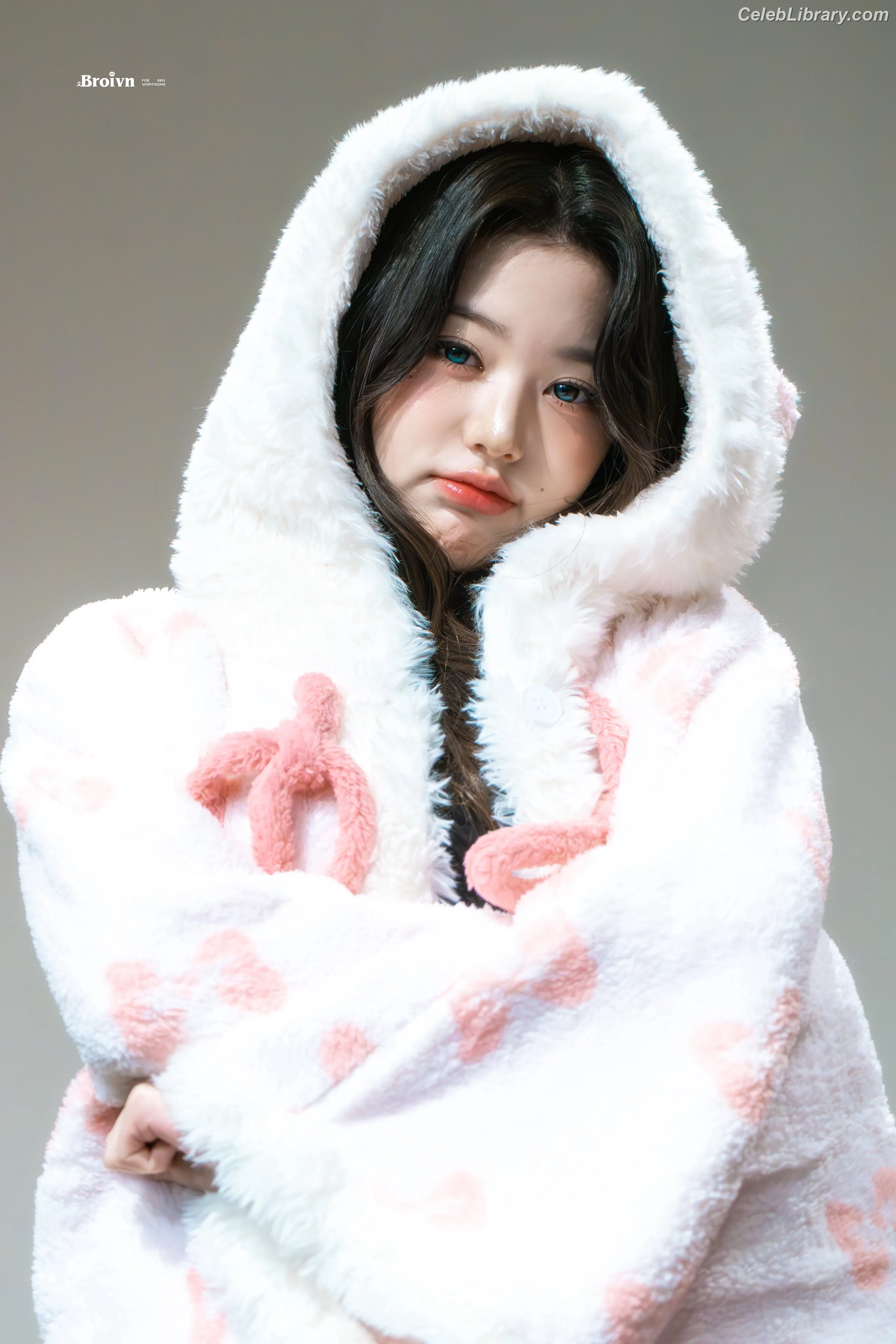 Jang Won-young  장원영 WONYOUNG photo 18 of 5845