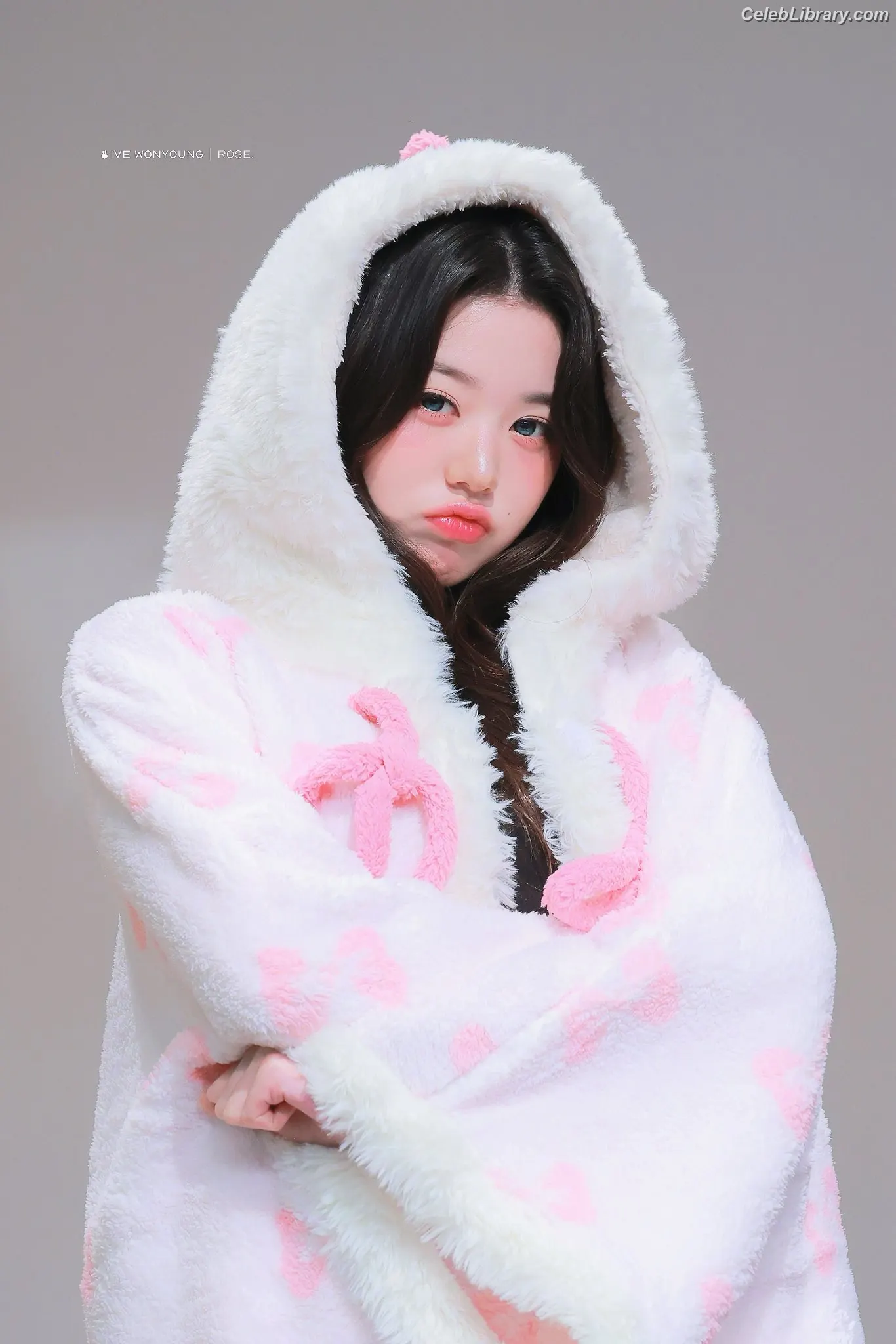 Jang Won-young  장원영 WONYOUNG photo 21 of 5845