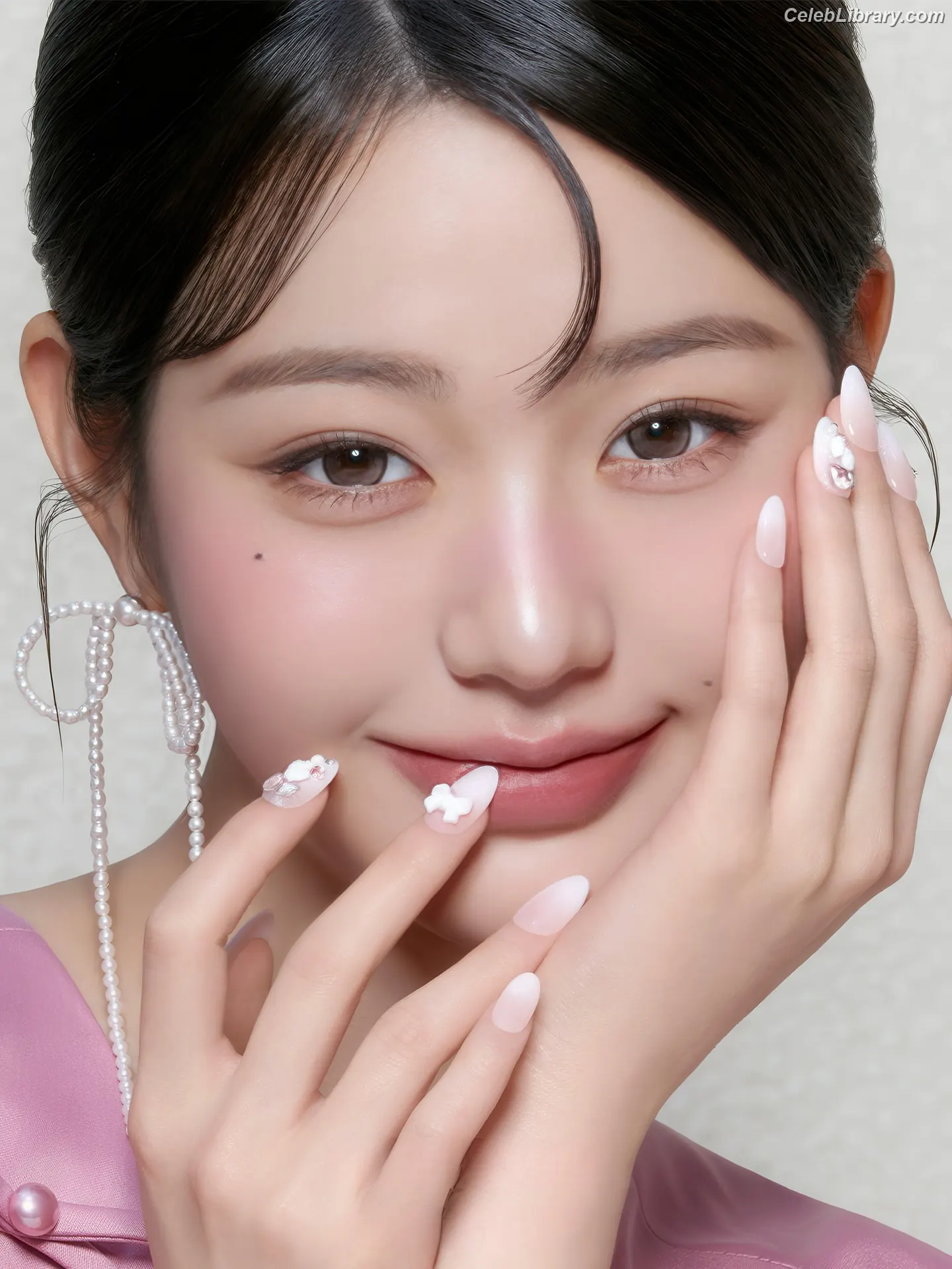 Jang Won-young  장원영 WONYOUNG photo 2 of 5845