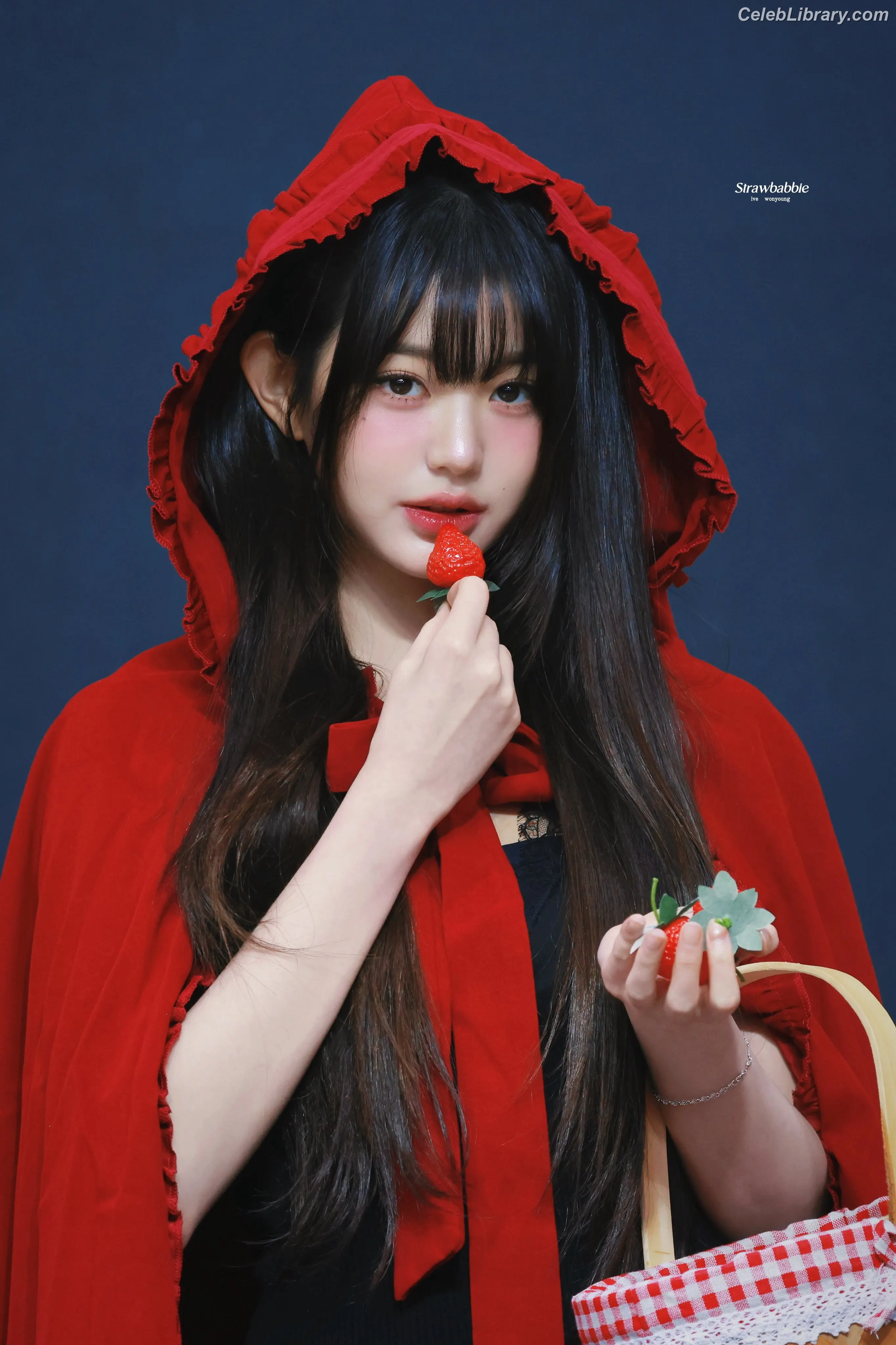 Jang Won-young  장원영 WONYOUNG photo 14 of 5845