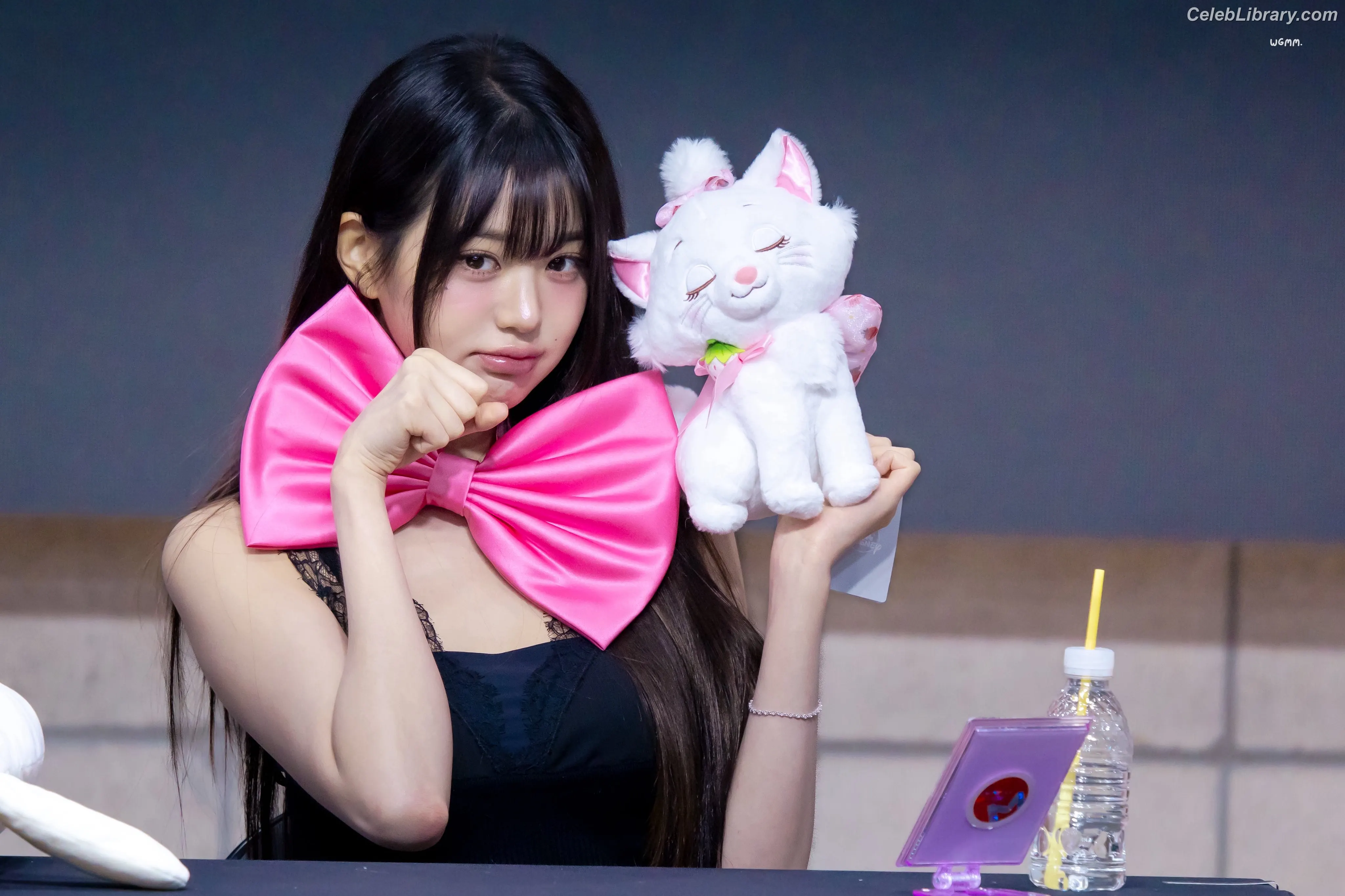 Jang Won-young  장원영 WONYOUNG photo 24 of 5845