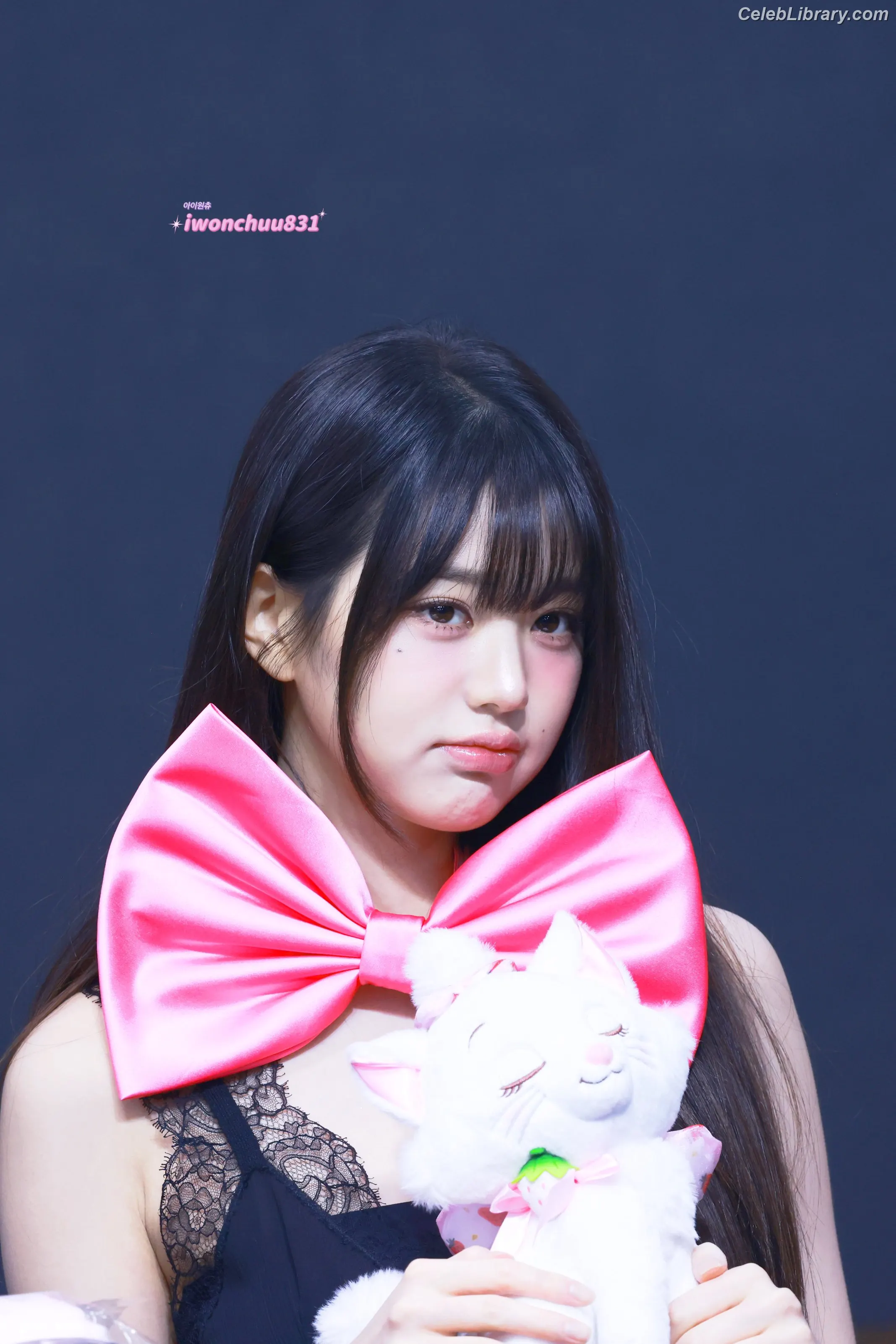 Jang Won-young  장원영 WONYOUNG photo 3 of 5845