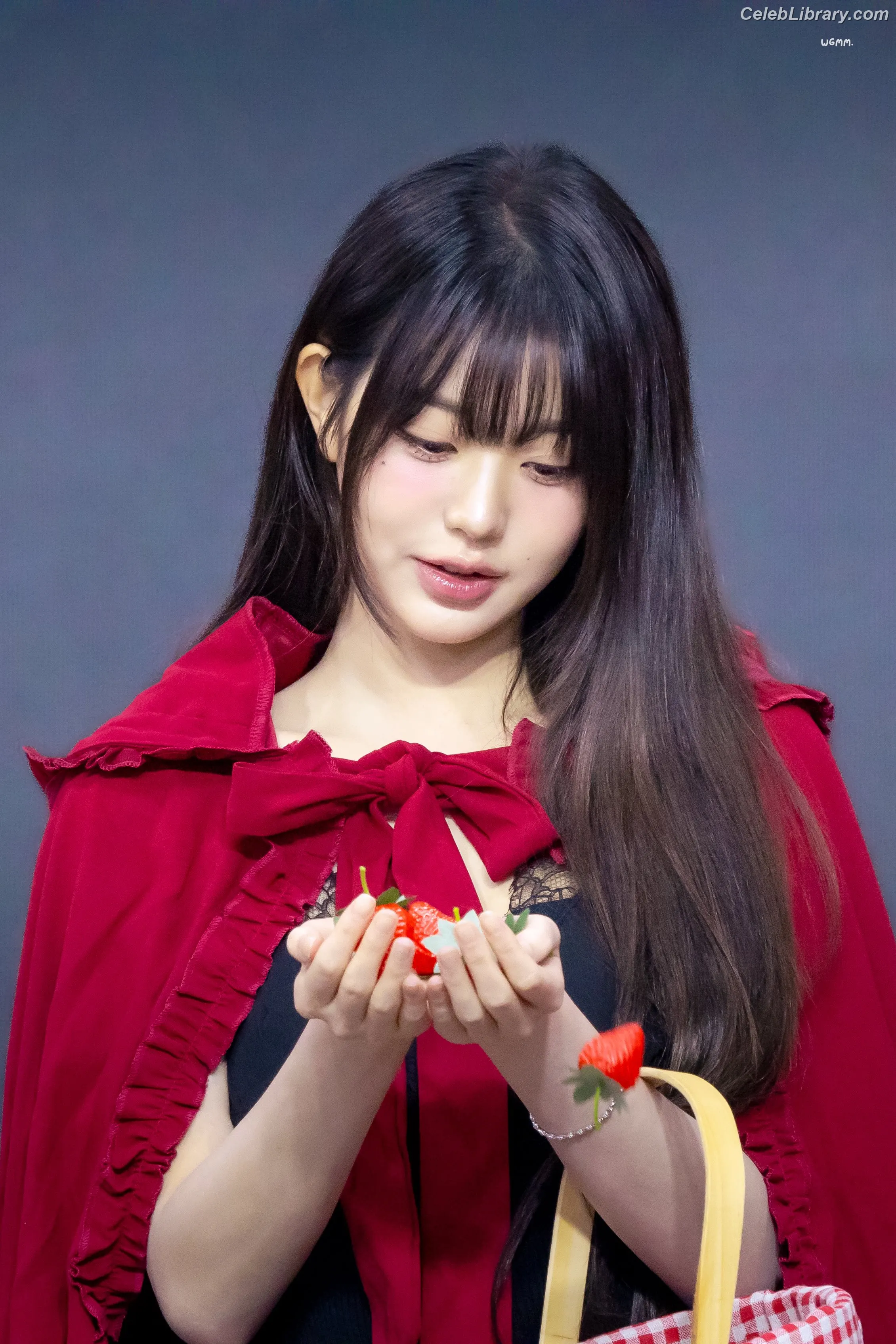 Jang Won-young  장원영 WONYOUNG photo 6 of 5845