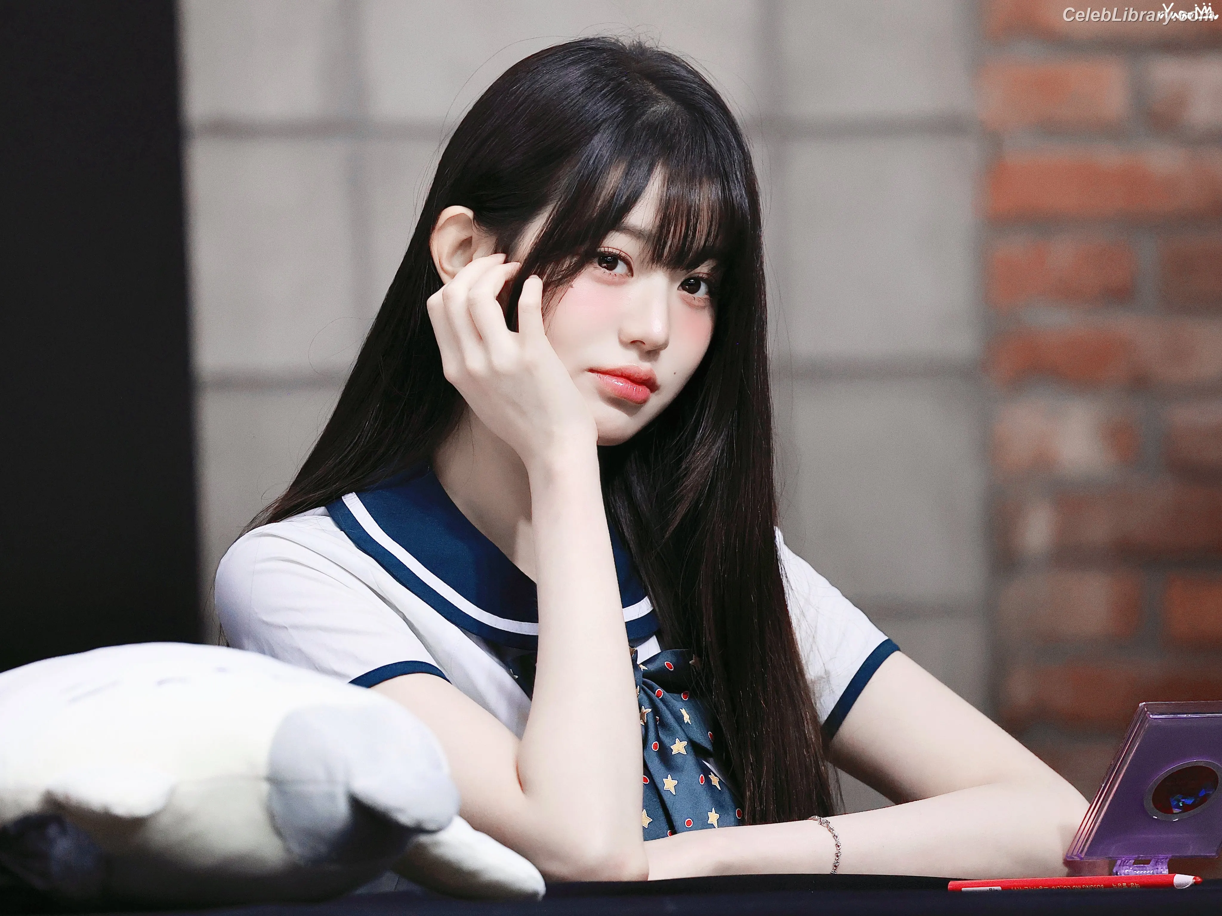 Jang Won-young  장원영 WONYOUNG photo 9 of 5845