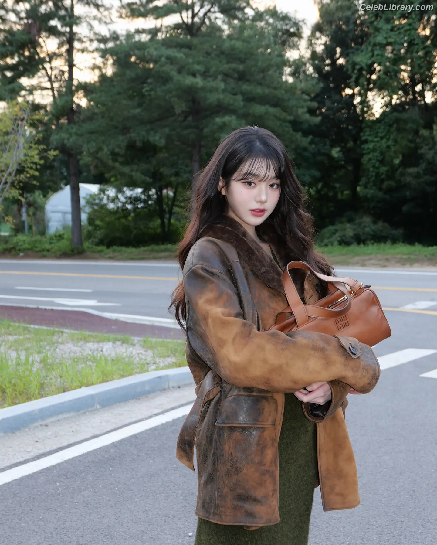 Jang Won-young  장원영 WONYOUNG photo 1 of 5845