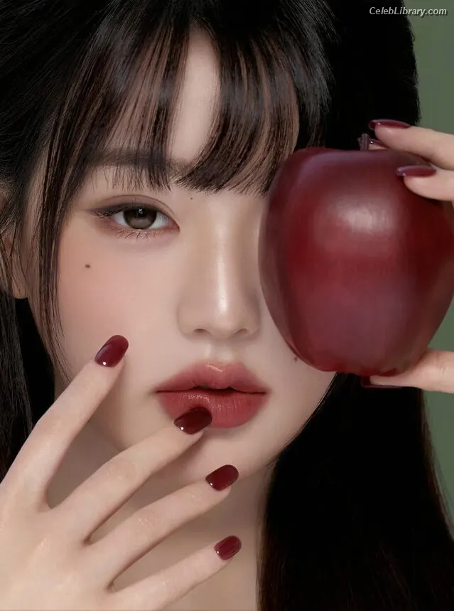 Jang Won-young  장원영 WONYOUNG photo 2 of 5845