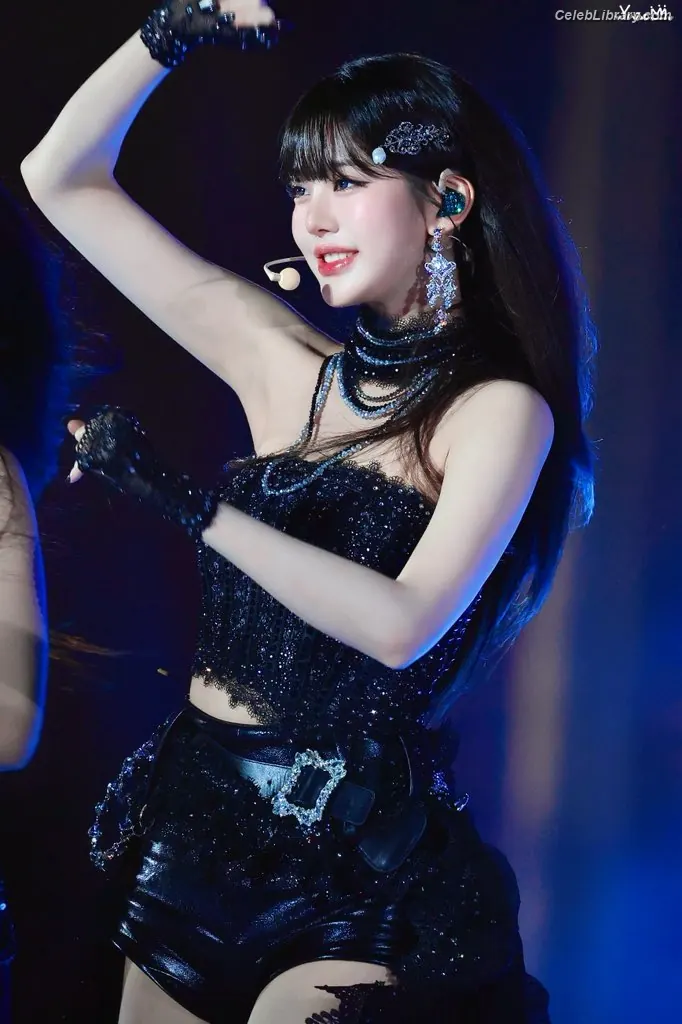 Jang Won-young  장원영 WONYOUNG photo 14 of 5845