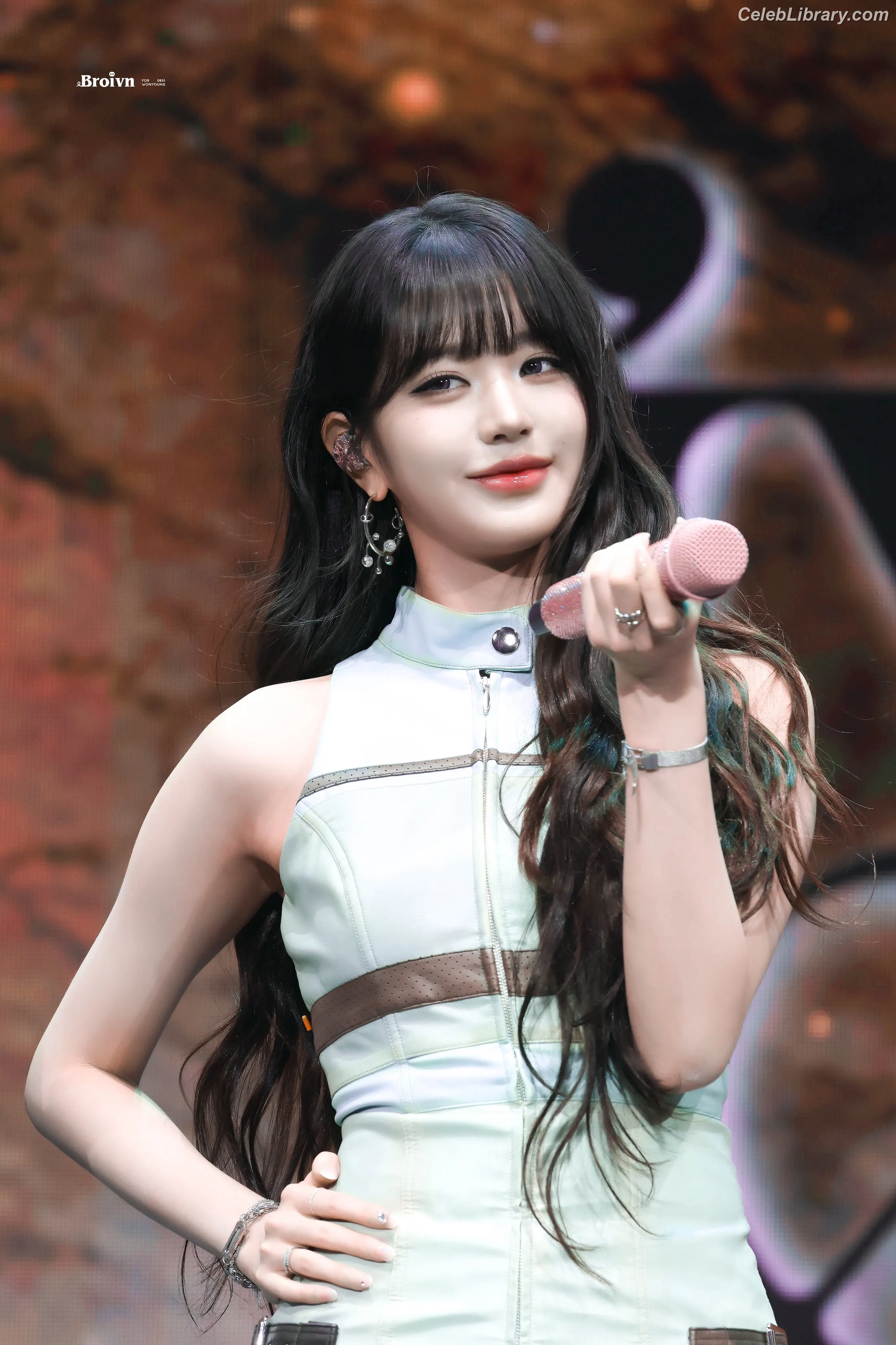 Jang Won-young 장원영 WONYOUNG photo 22 of 5845