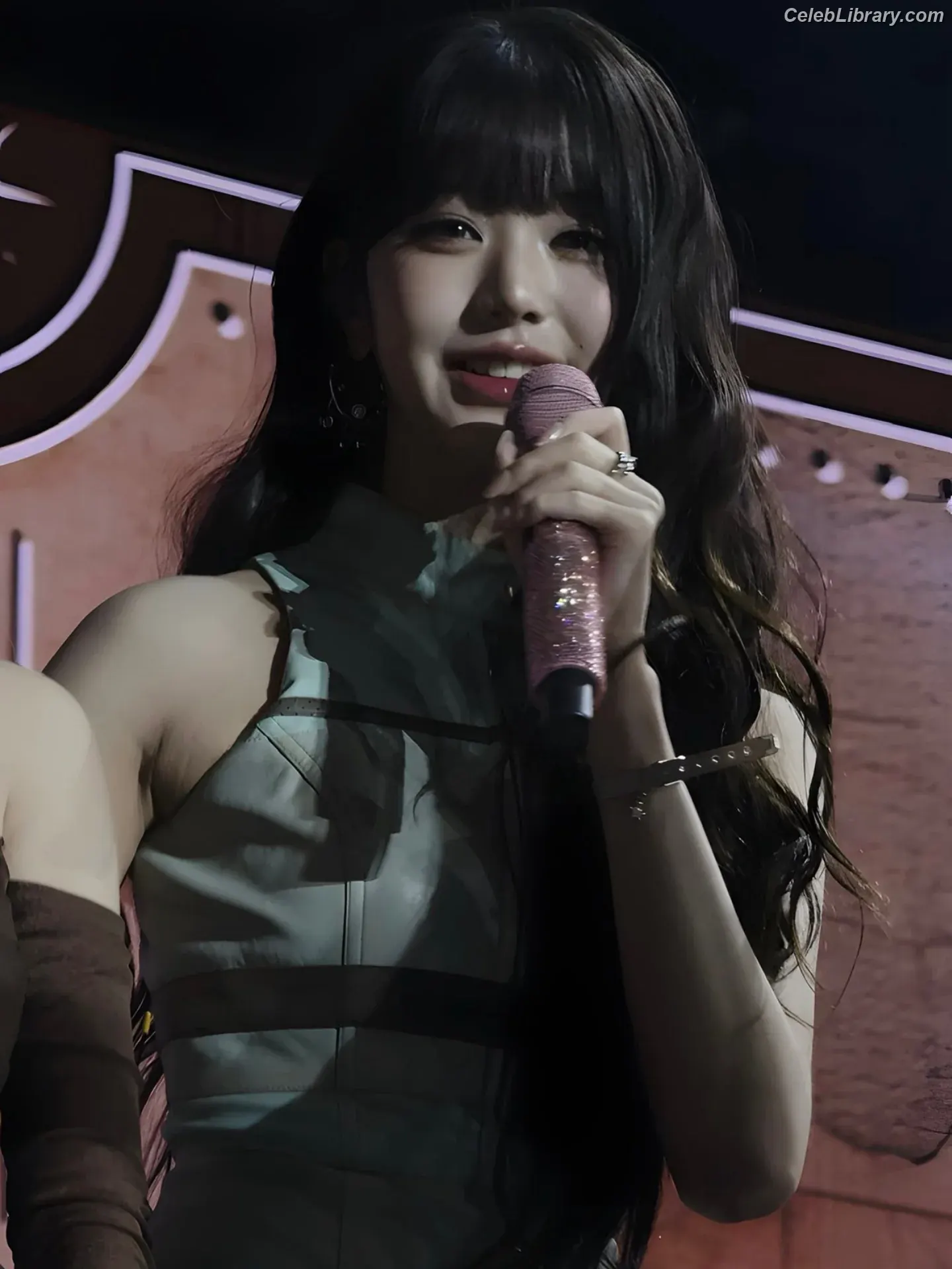 Jang Won-young 장원영 WONYOUNG photo 24 of 5845