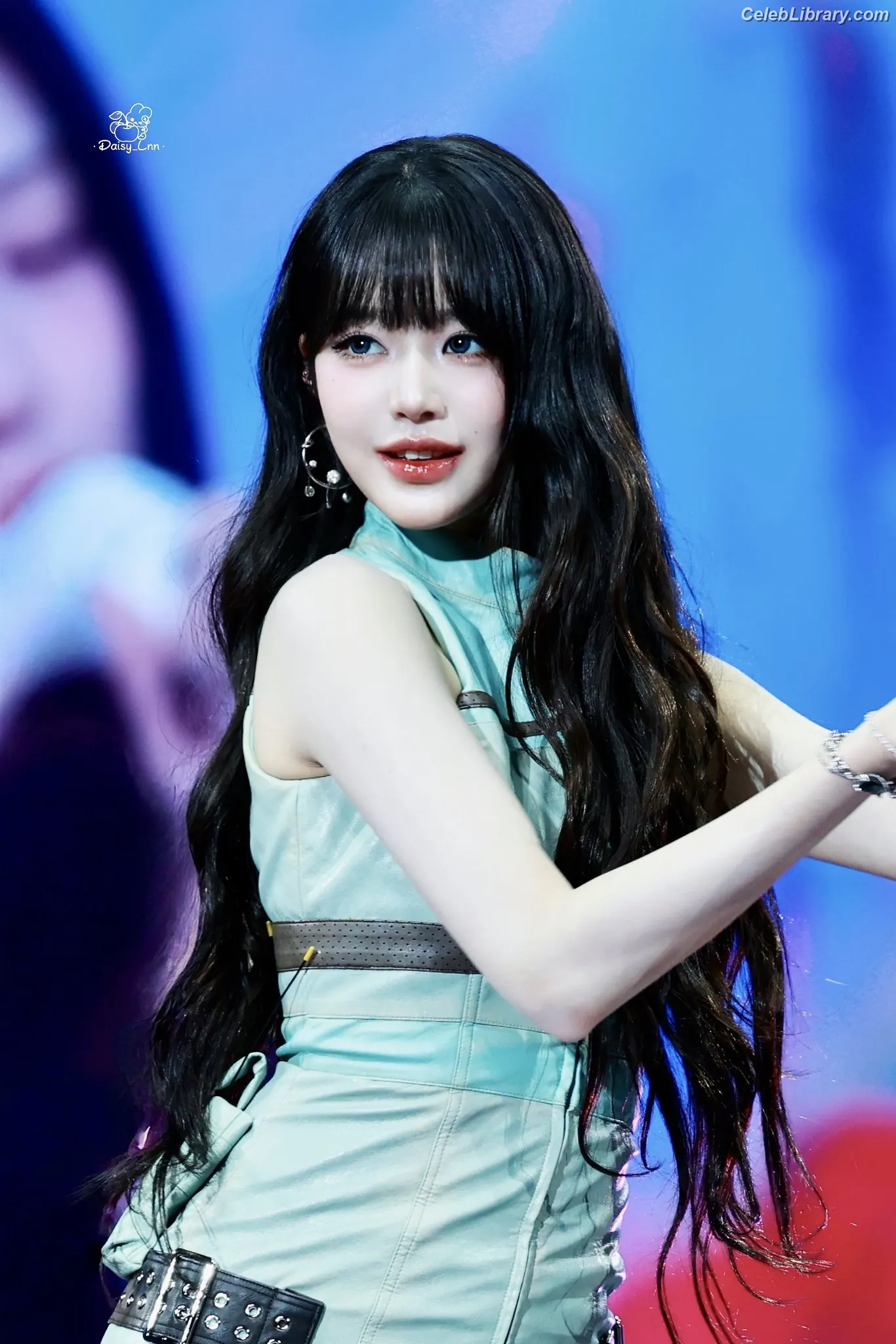 Jang Won-young  장원영 WONYOUNG photo 2 of 5845