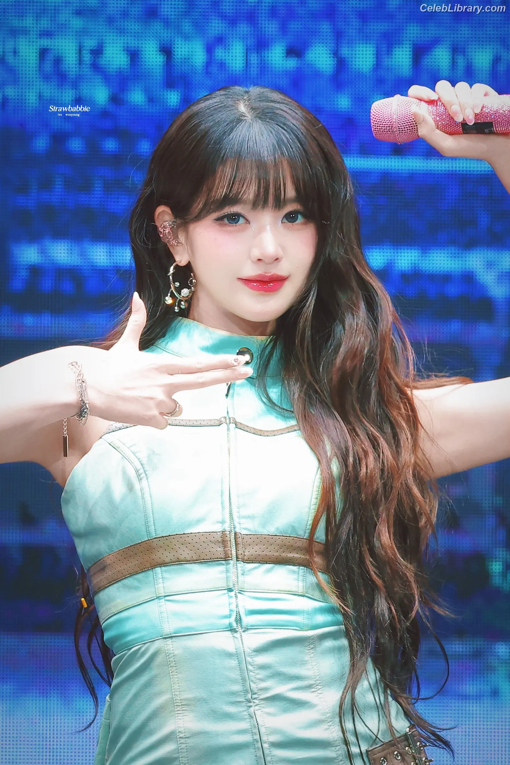 Jang Won-young  장원영 WONYOUNG photo 3 of 5845