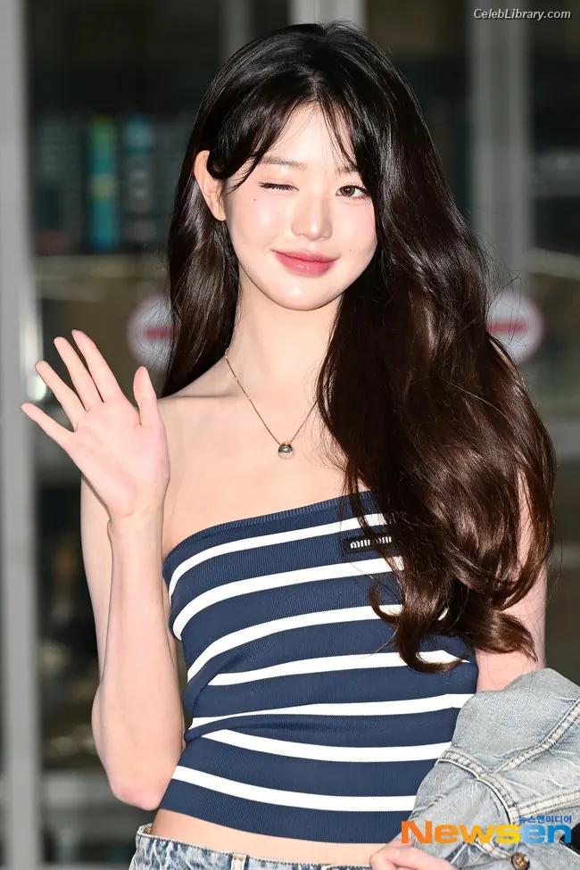 Jang Won-young 장원영 WONYOUNG photo 17 of 5845
