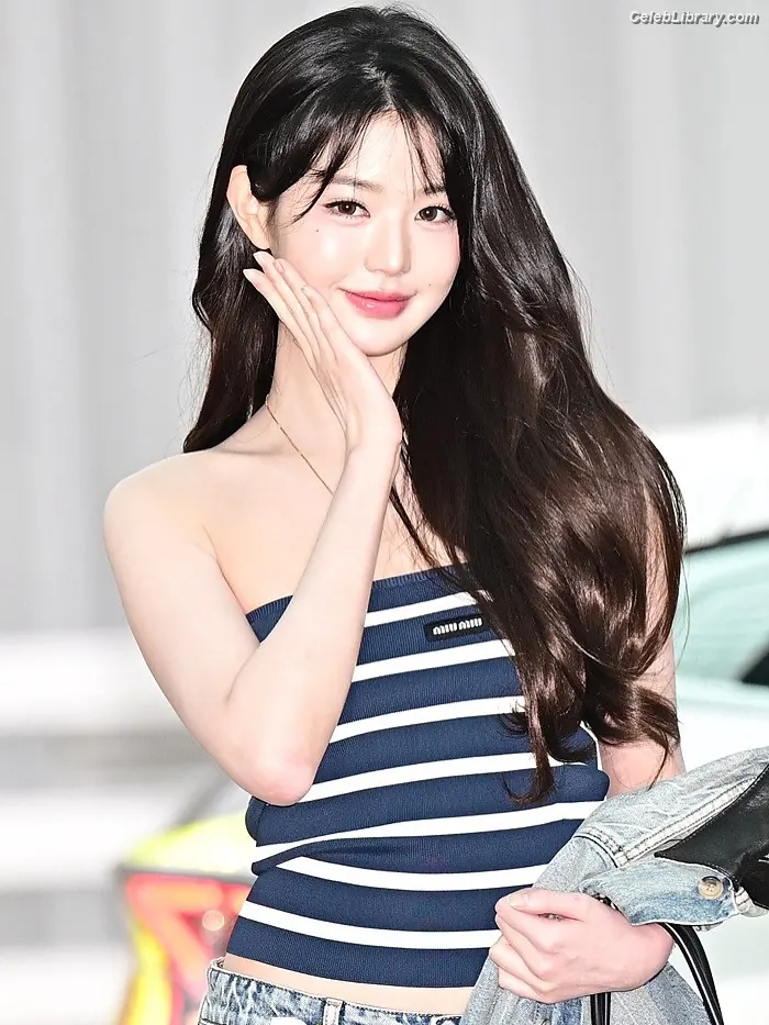 Jang Won-young 장원영 WONYOUNG photo 10 of 5845