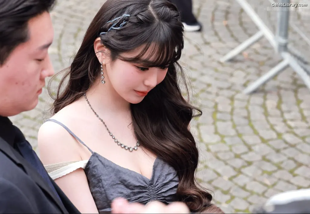 Jang Won-young 장원영 WONYOUNG photo 22 of 5845