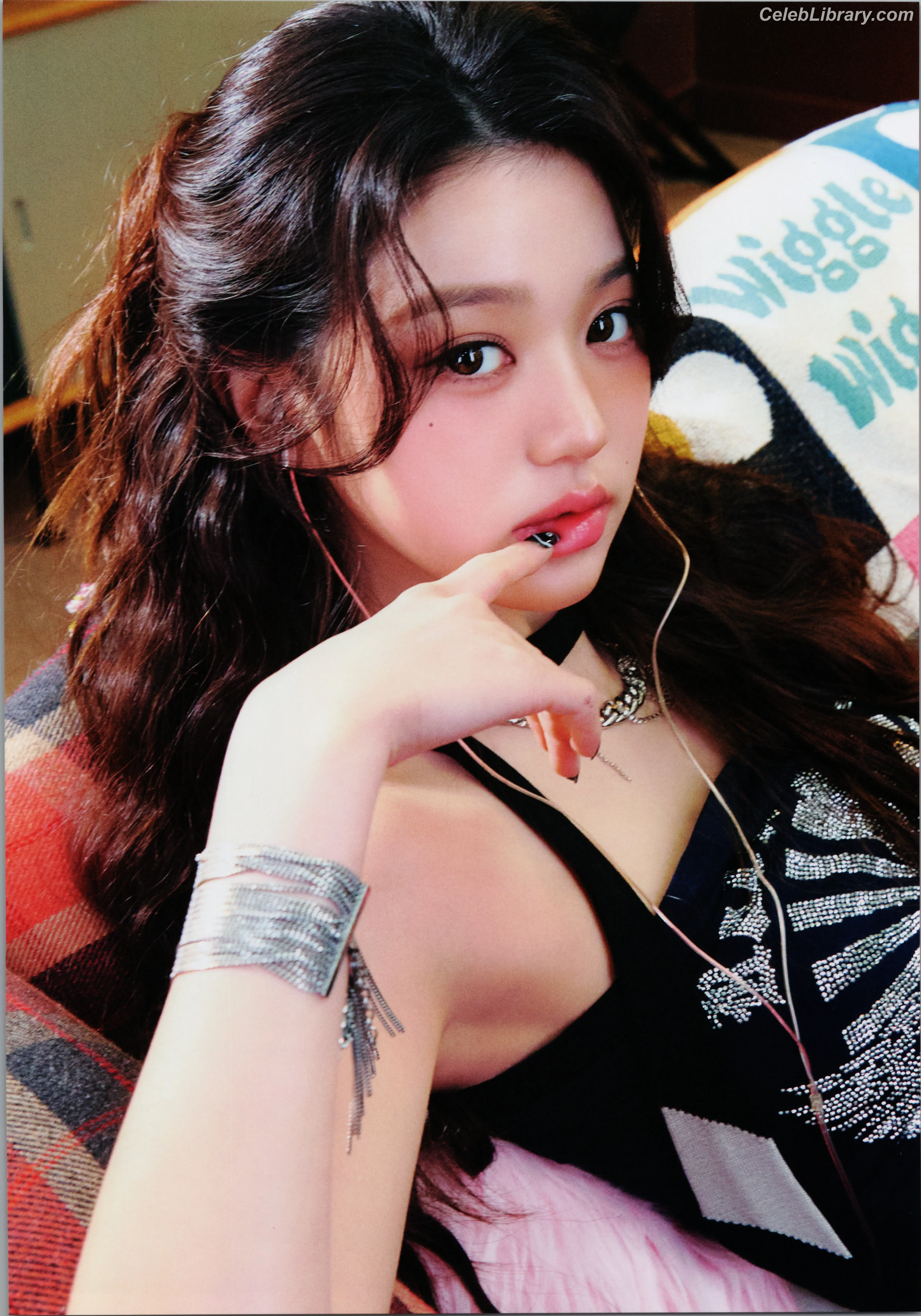 Jang Won-young  장원영 WONYOUNG photo 8 of 5845