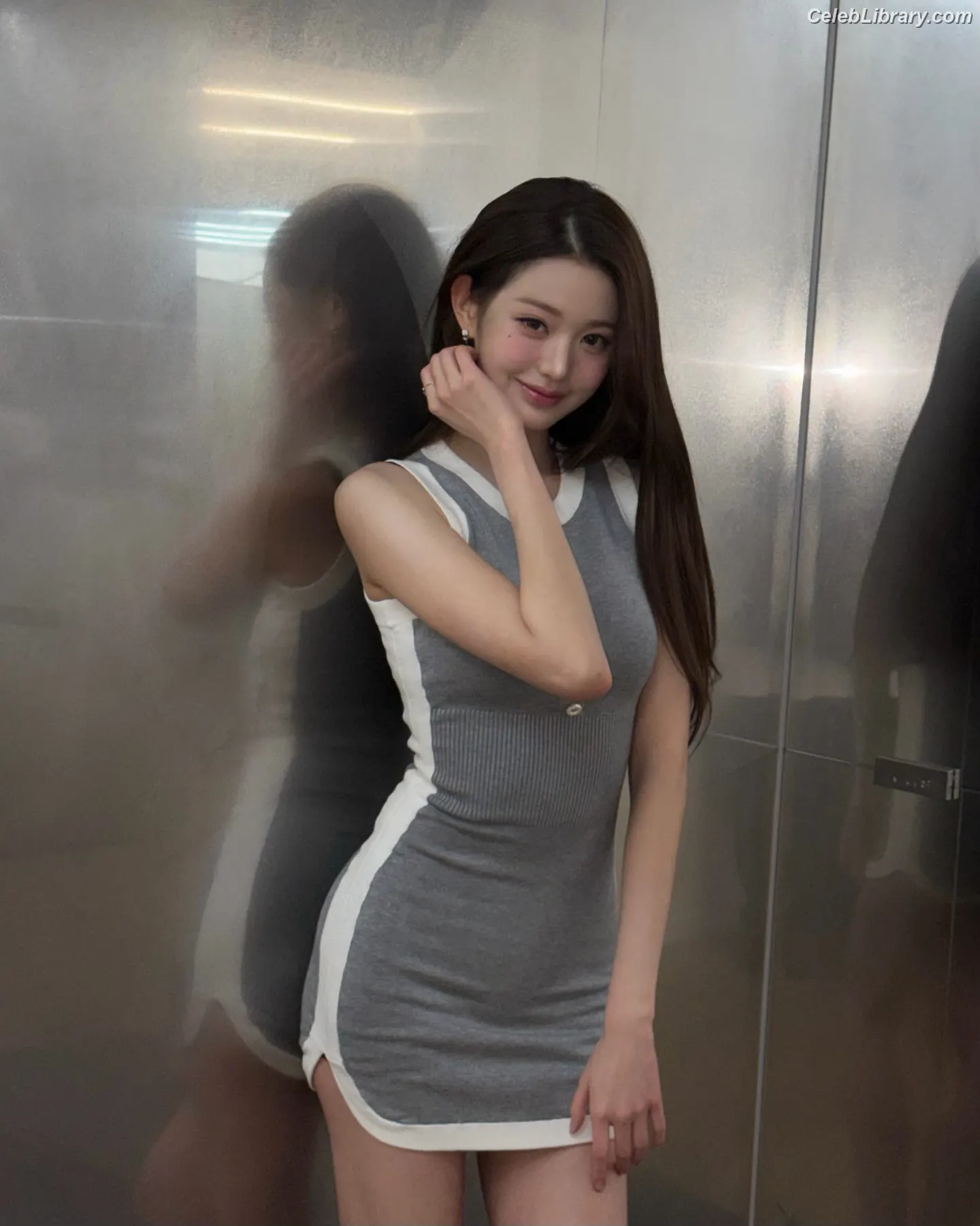 Jang Won-young 장원영 WONYOUNG photo 12 of 5845