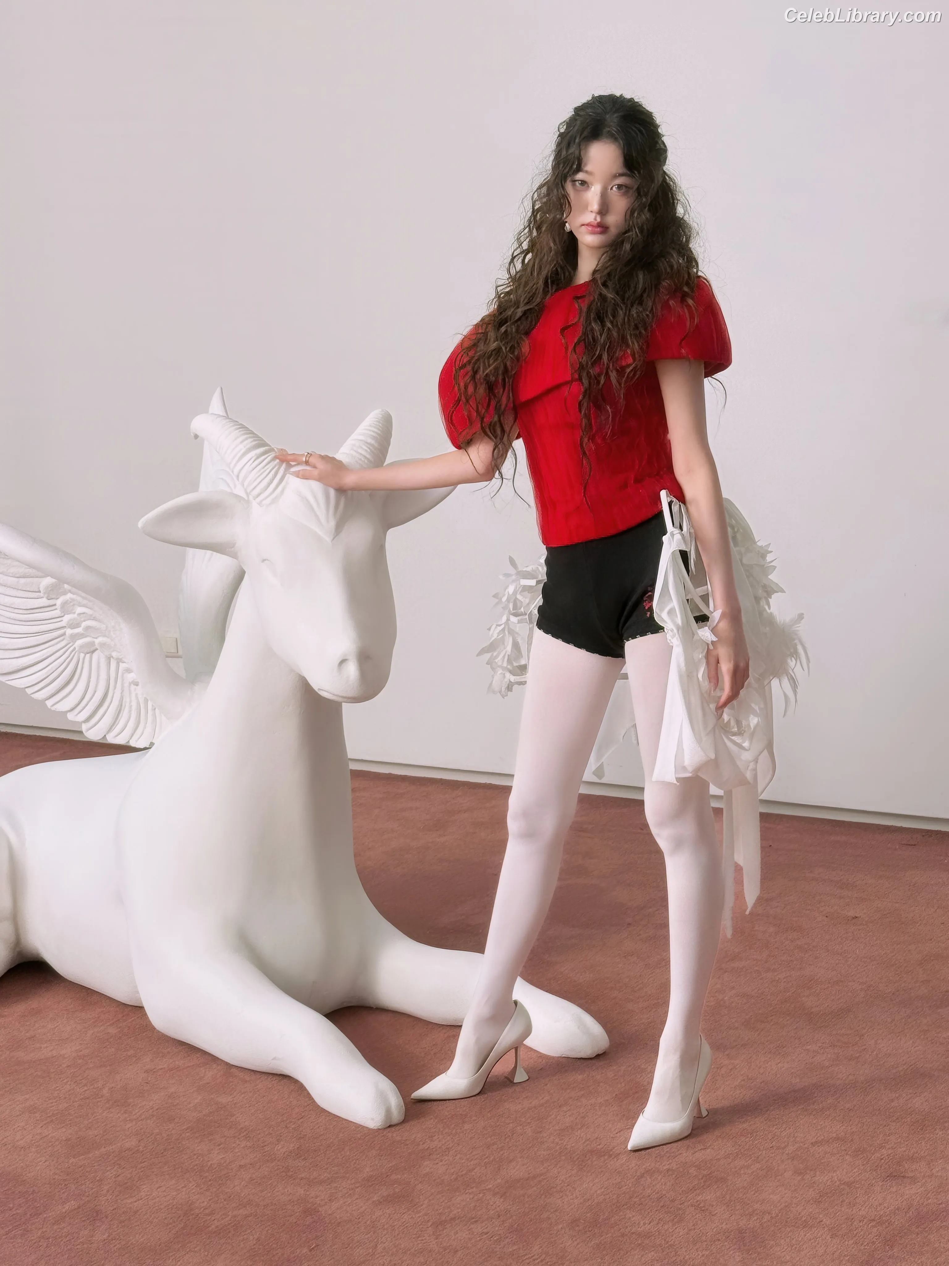 Jang Won-young 장원영 WONYOUNG photo 8 of 5845