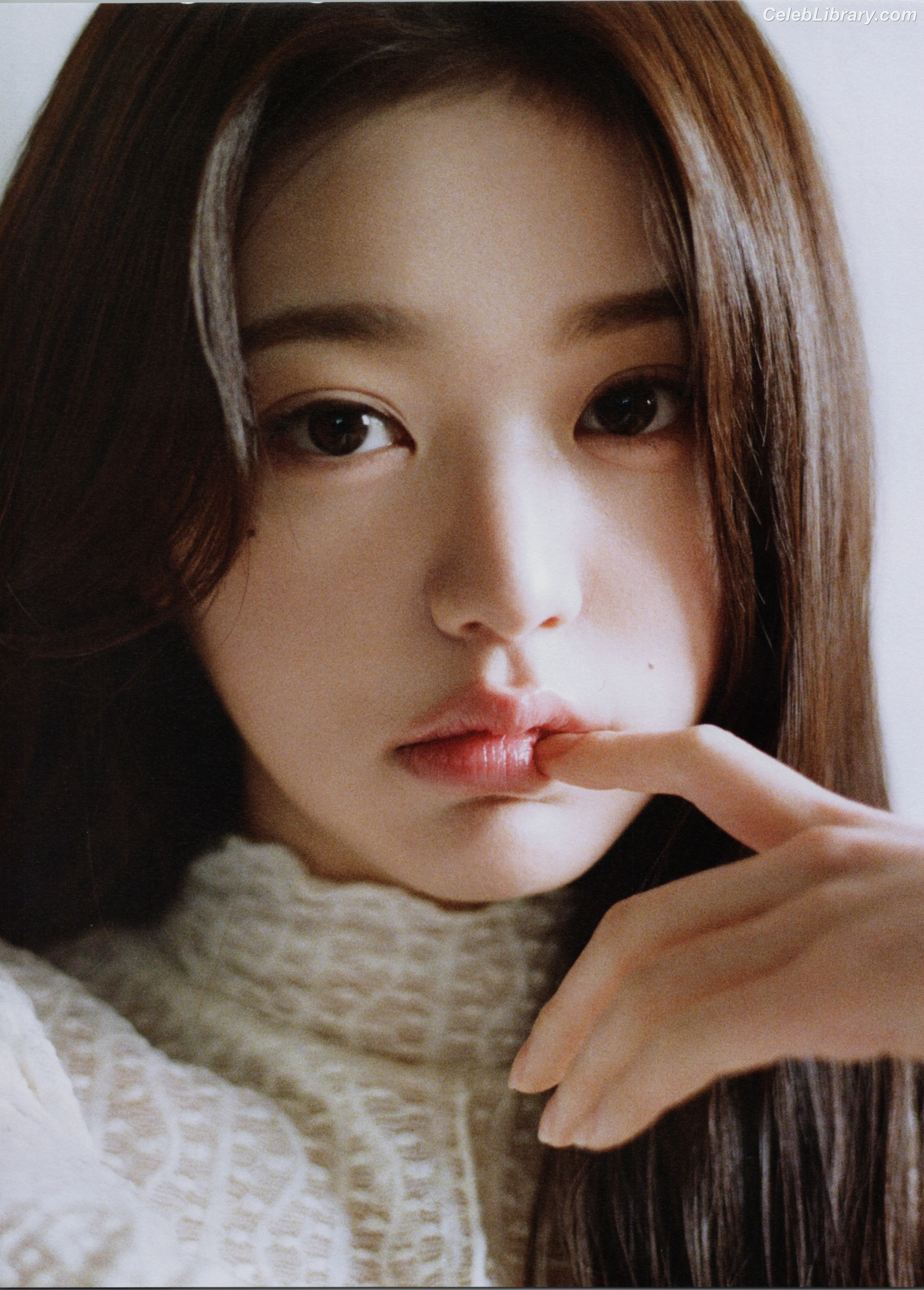 Jang Won-young 장원영 WONYOUNG photo 24 of 5845