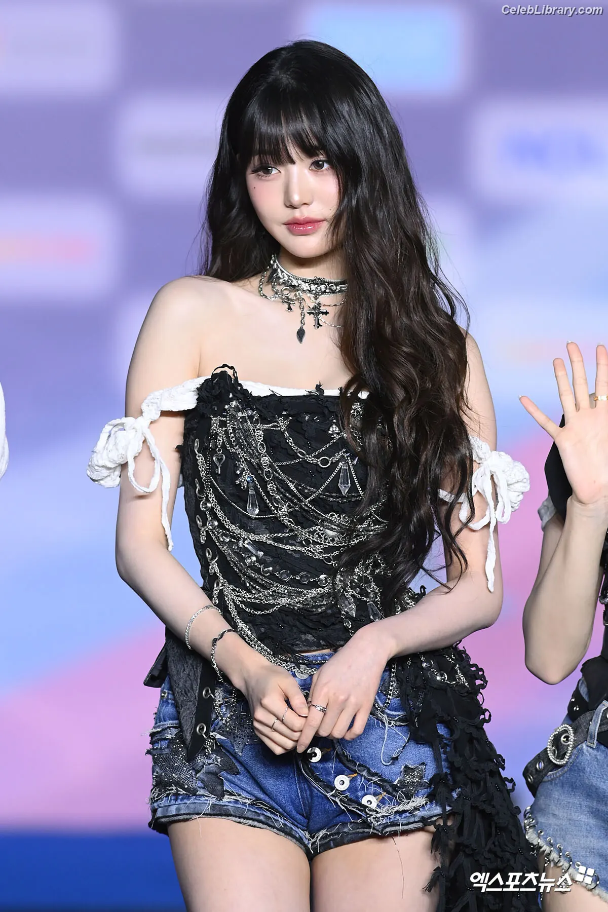 Jang Won-young 장원영 WONYOUNG photo 11 of 5845