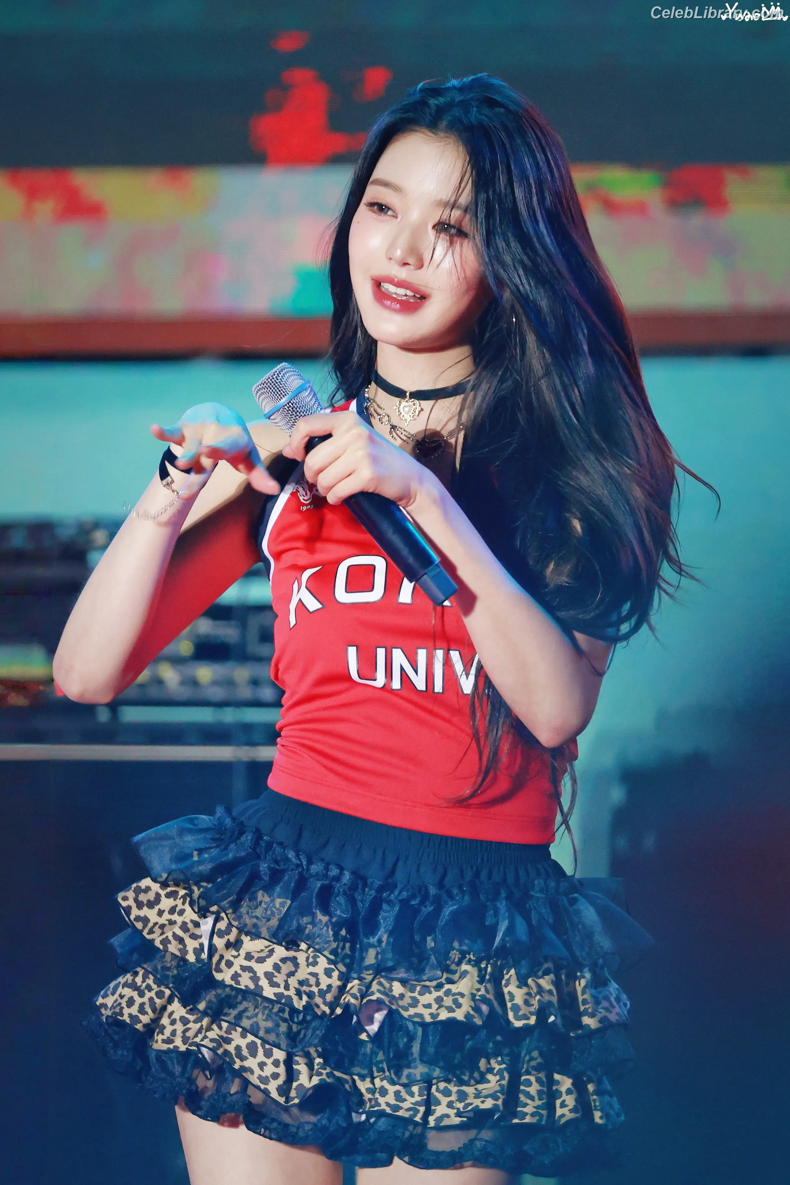Jang Won-young 장원영 WONYOUNG photo 5 of 5845