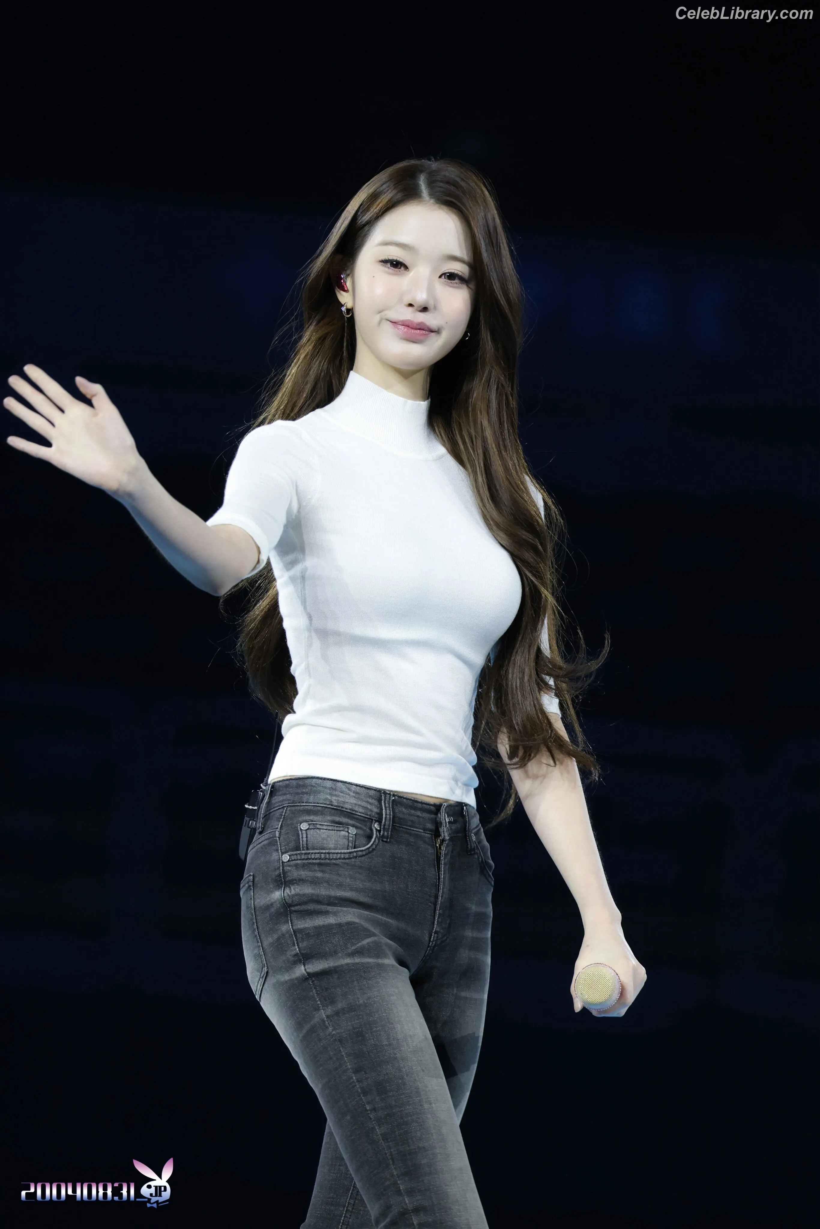 Jang Won-young 장원영 WONYOUNG photo 1 of 5845