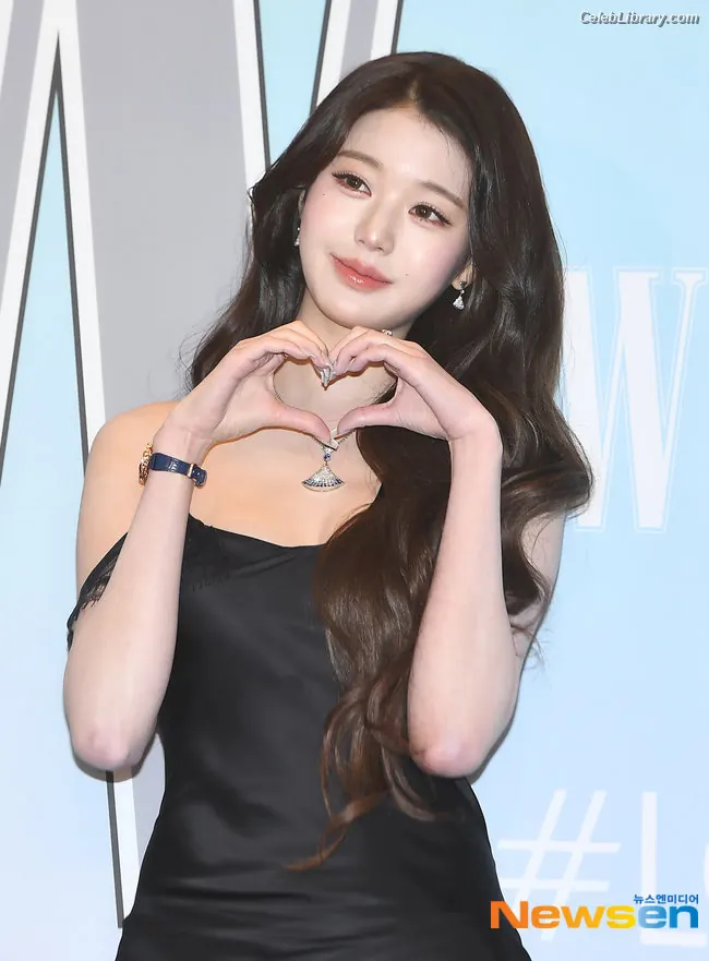 Jang Won-young 장원영 WONYOUNG photo 18 of 5845
