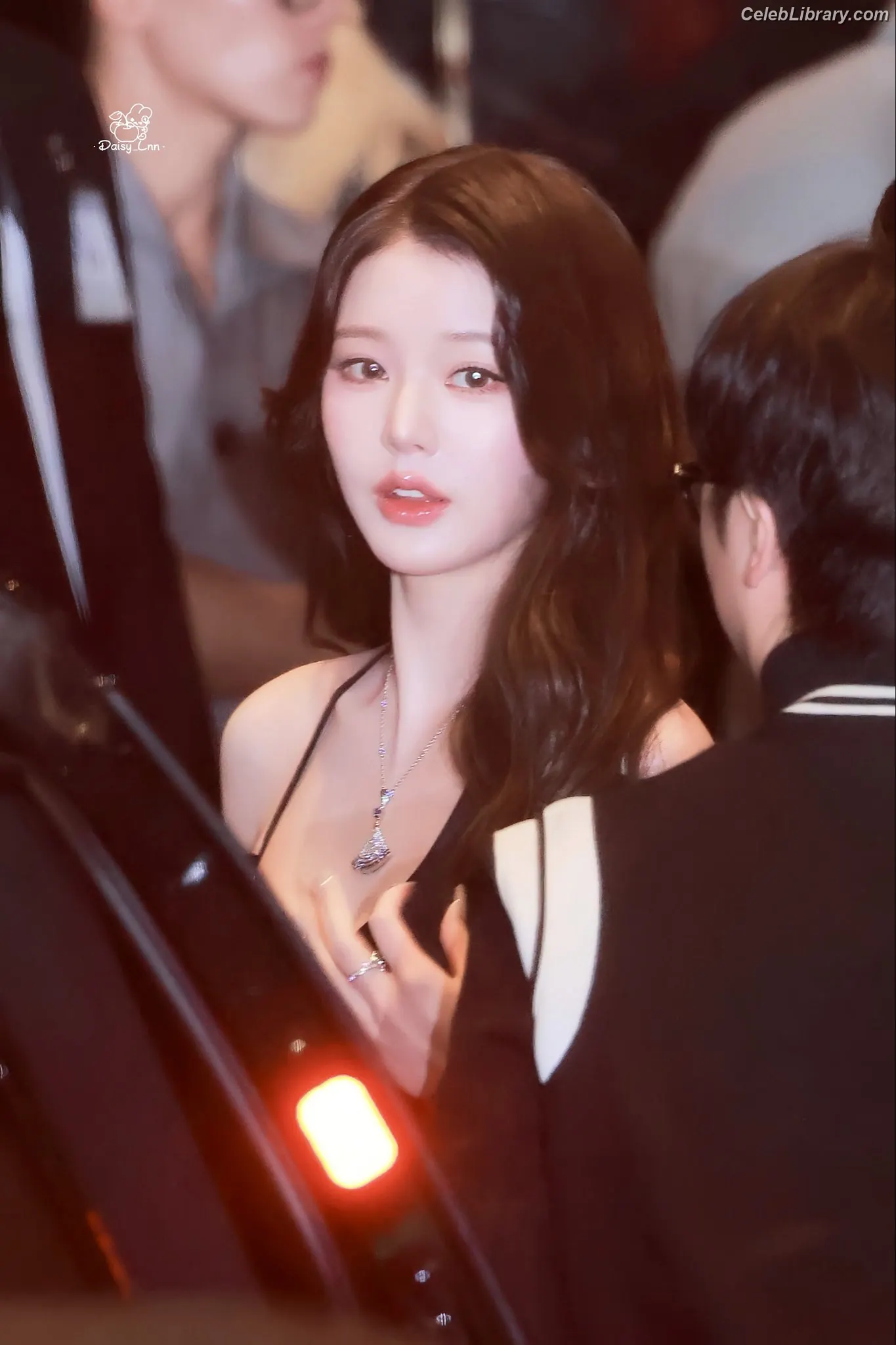 Jang Won-young  장원영 WONYOUNG photo 1 of 5845