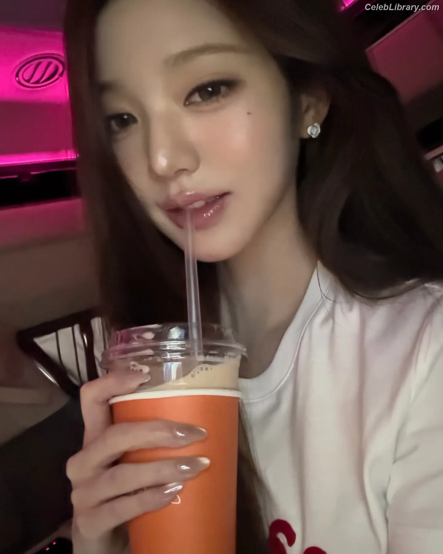 Jang Won-young  장원영 WONYOUNG photo 17 of 5845