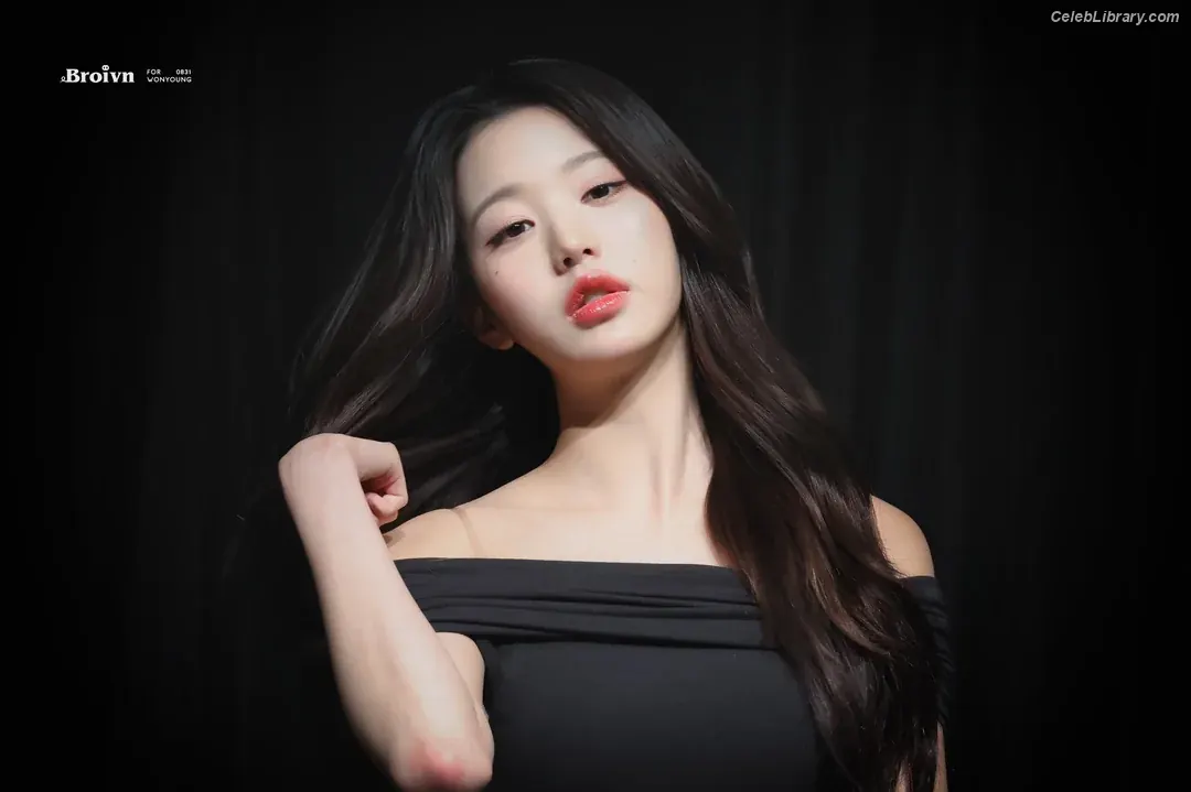 Jang Won-young 장원영 WONYOUNG photo 19 of 5845