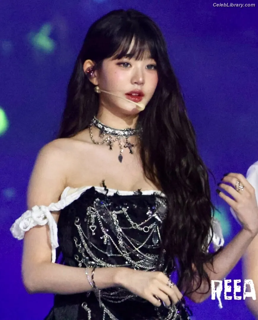 Jang Won-young  장원영 WONYOUNG photo 3 of 5845