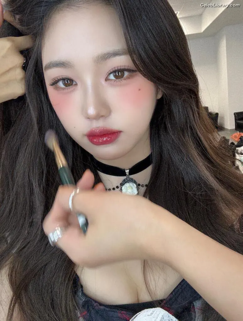 Jang Won-young  장원영 WONYOUNG photo 6 of 5845