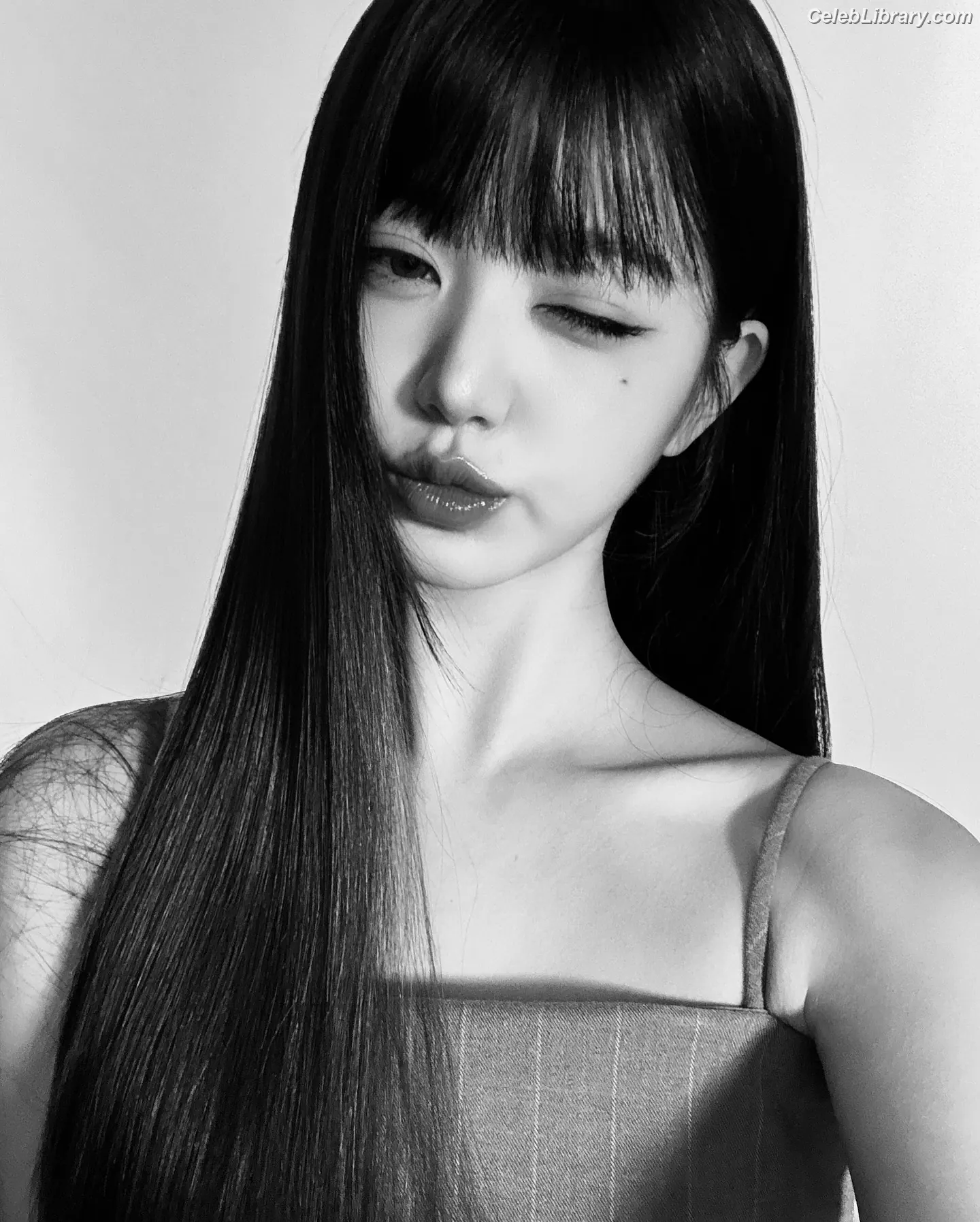 Jang Won-young 장원영 WONYOUNG photo 4 of 5845