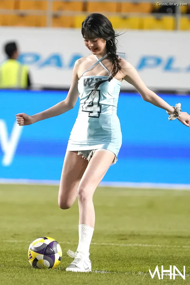 Jang Won-young 장원영 WONYOUNG photo 5 of 5845
