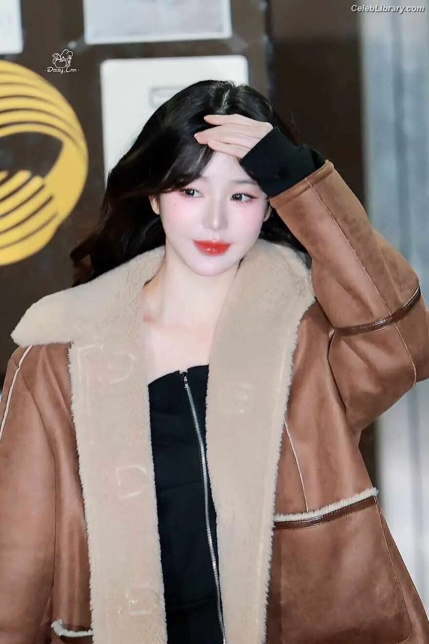 Jang Won-young 장원영 WONYOUNG photo 8 of 5845