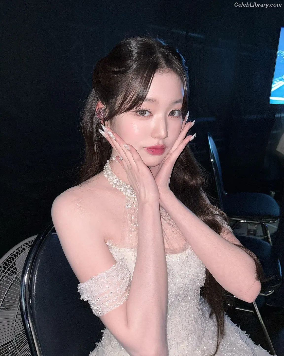 Jang Won-young 장원영 WONYOUNG photo 1 of 5845