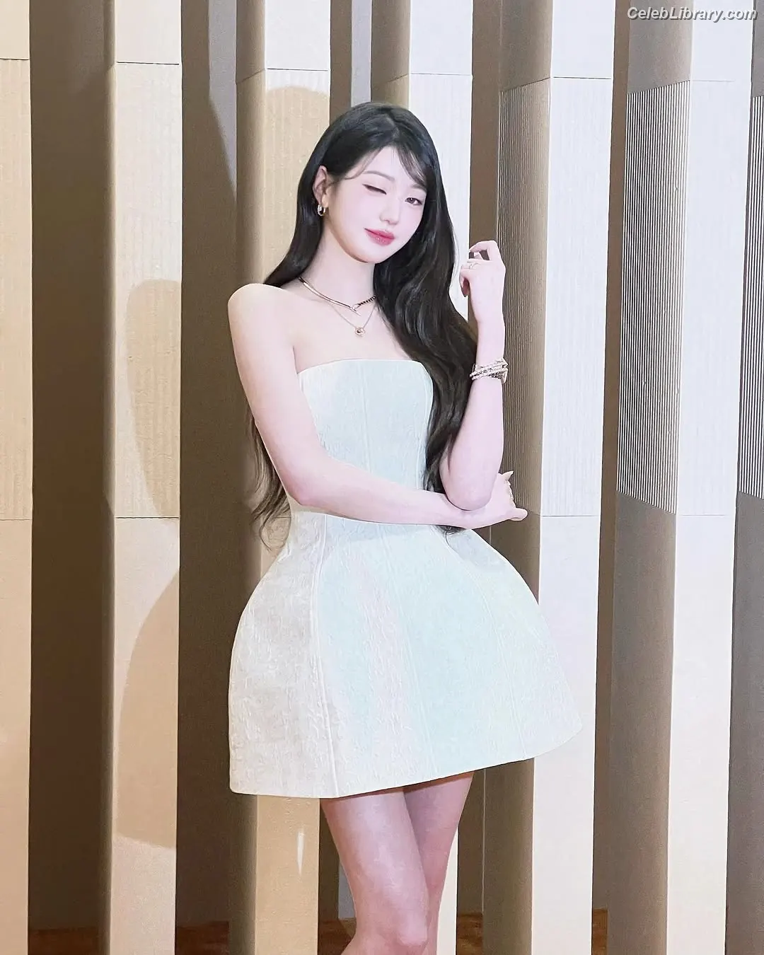 Jang Won-young  장원영 WONYOUNG photo 7 of 5845