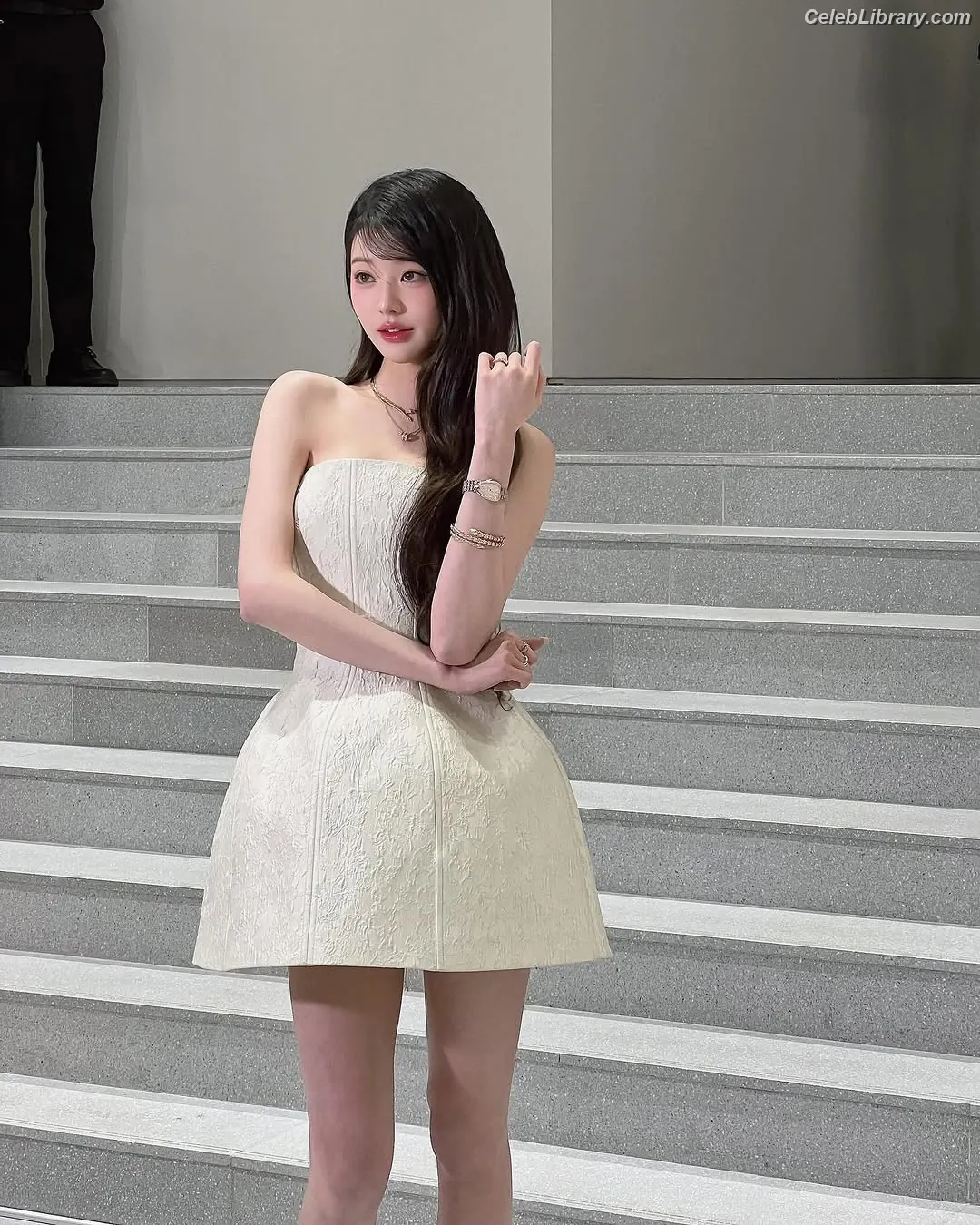 Jang Won-young  장원영 WONYOUNG photo 10 of 5845