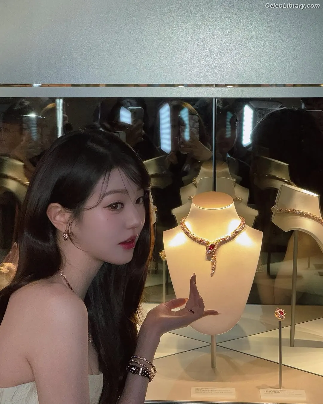 Jang Won-young  장원영 WONYOUNG photo 13 of 5845